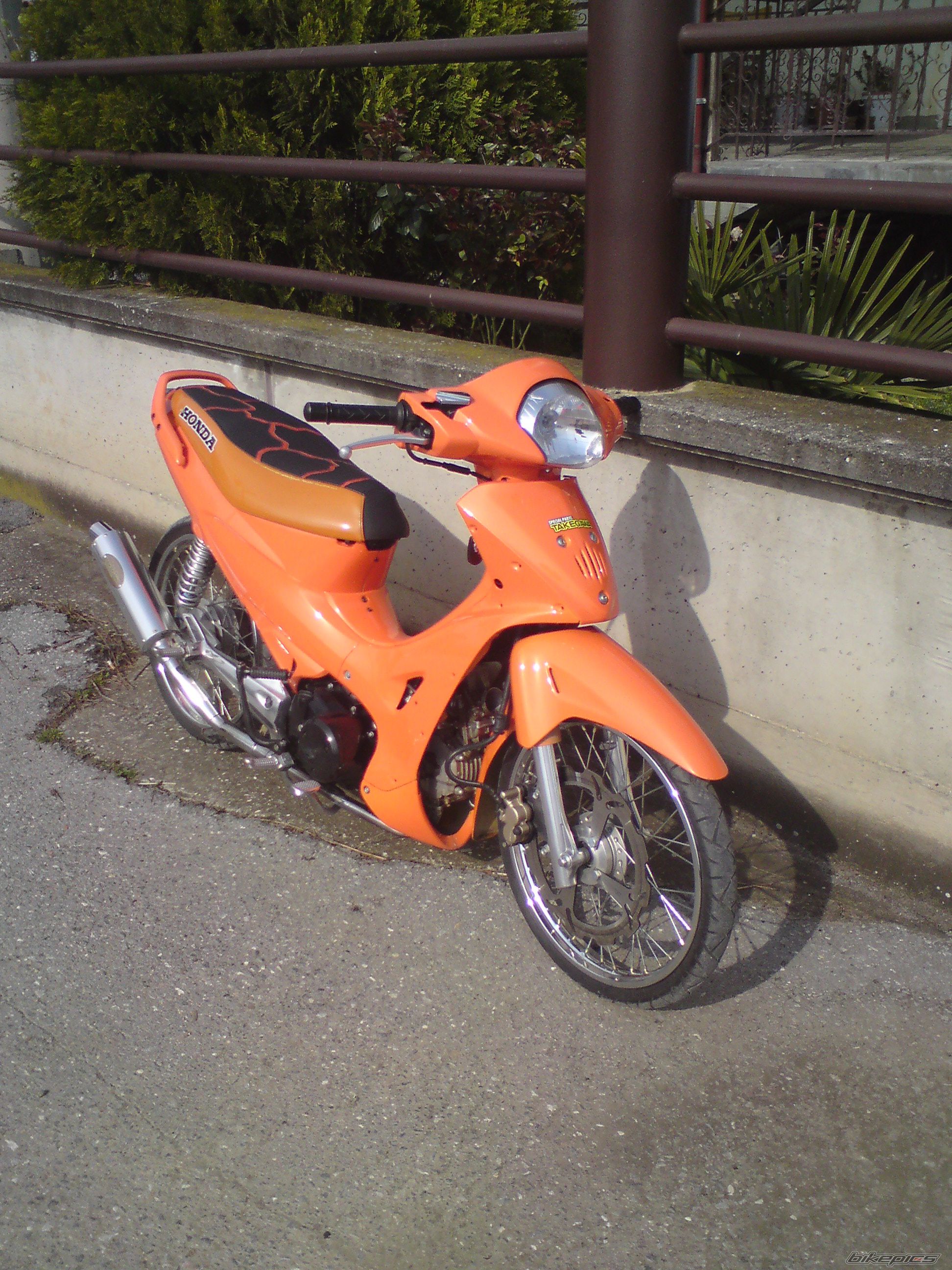 Photo 1615045