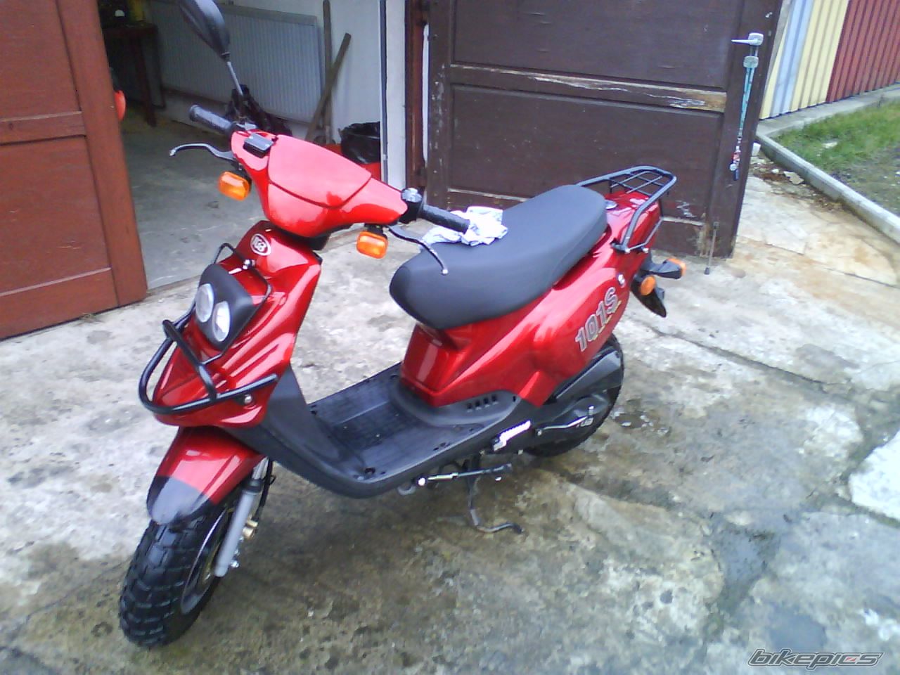 Photo 1615279