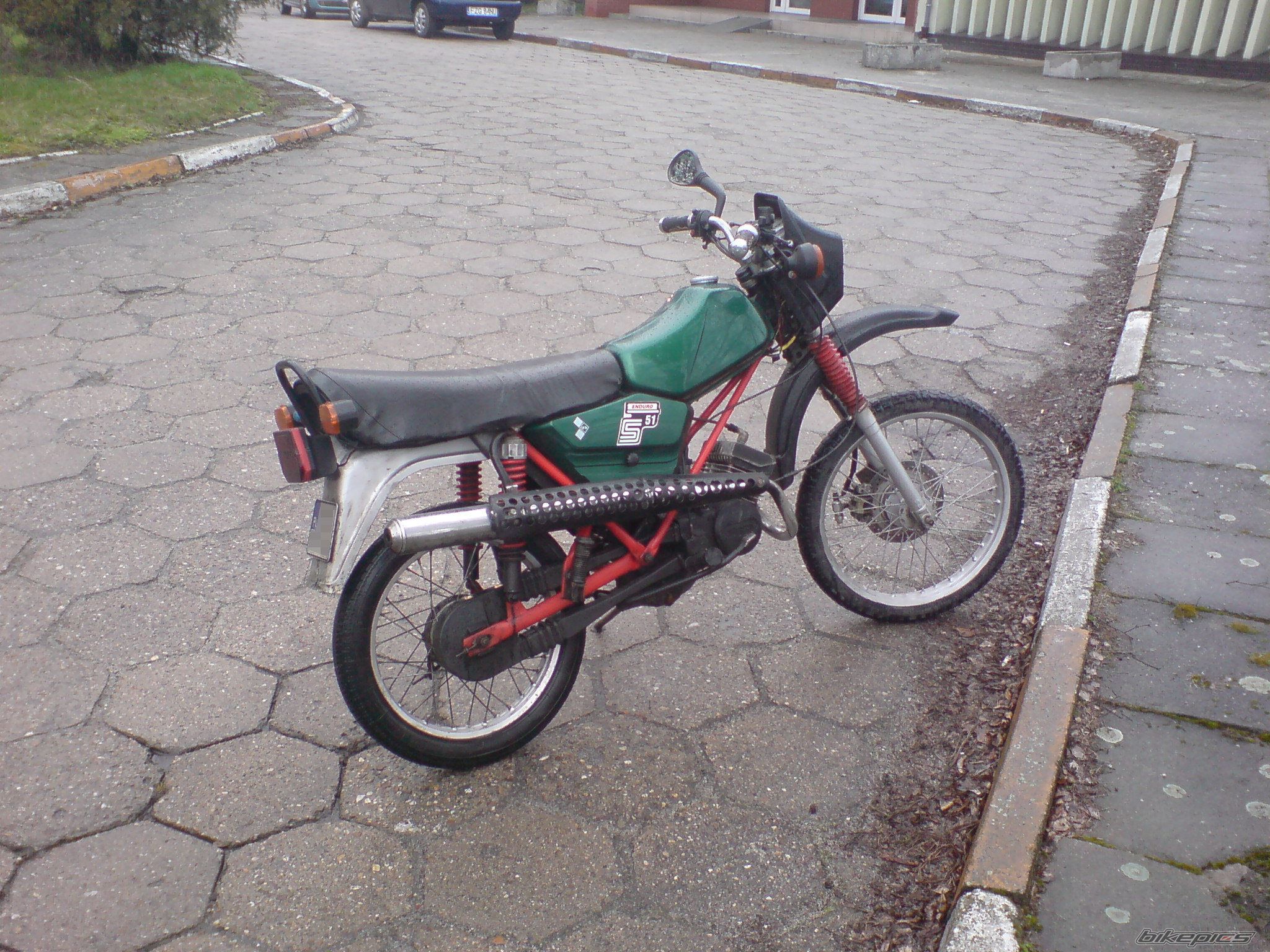 Photo 1615335