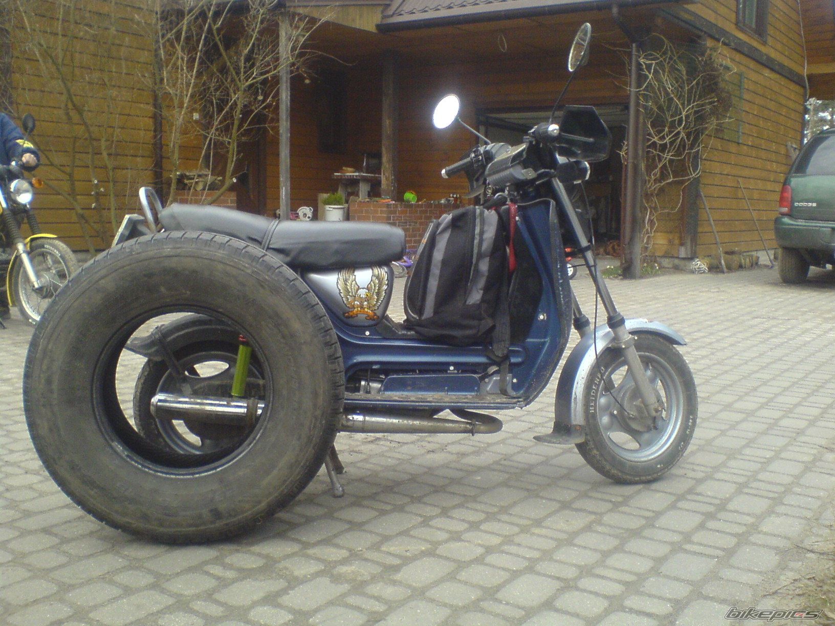 Photo 1615359
