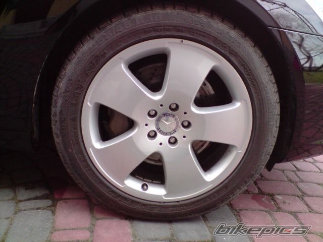 Photo 1615409