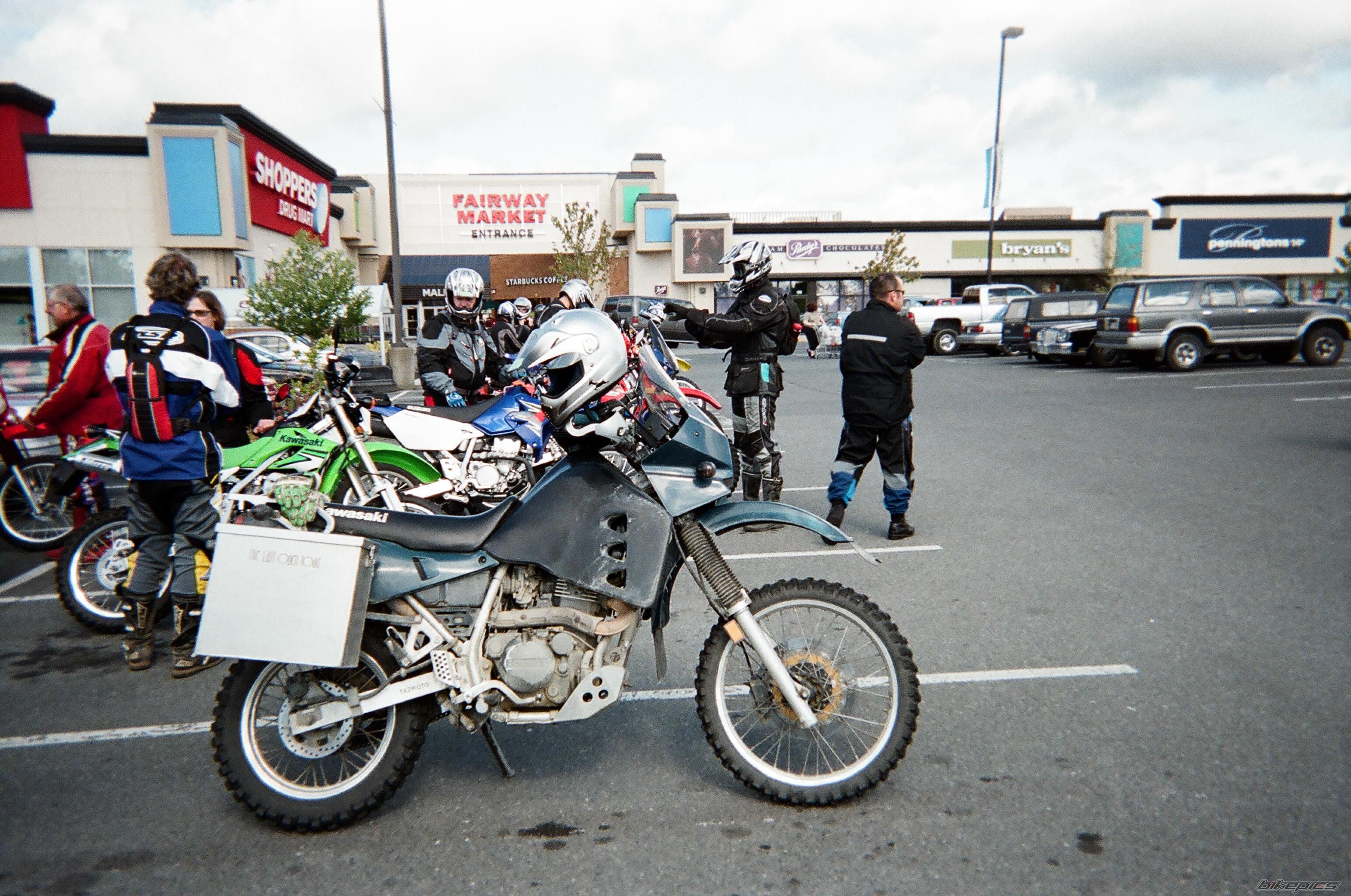 Photo 1615478