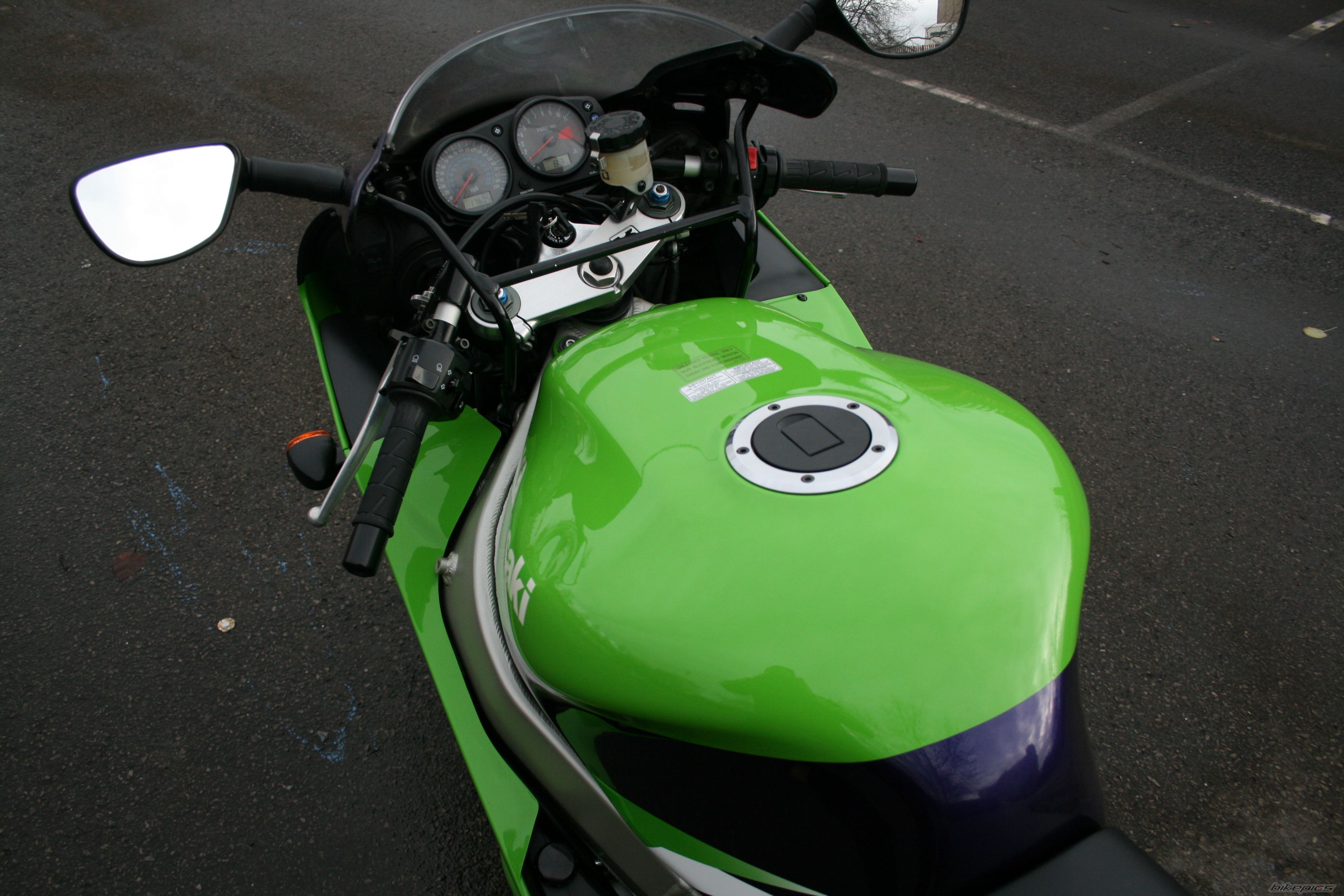 Photo 1615489