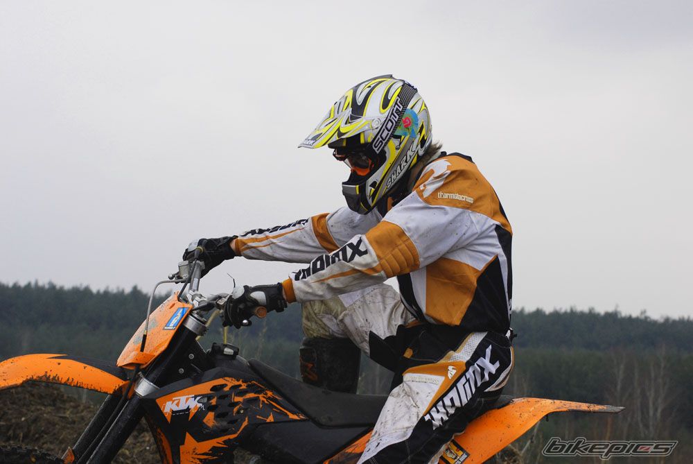Photo 1615549