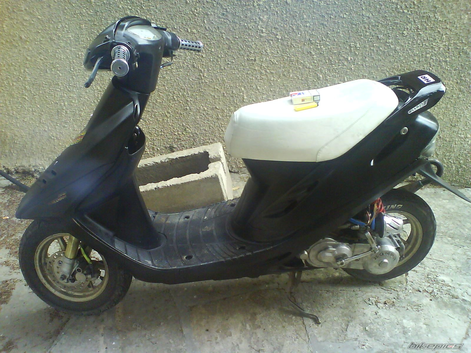 Photo 1615586