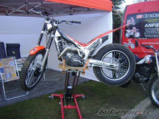 Photo 1615658