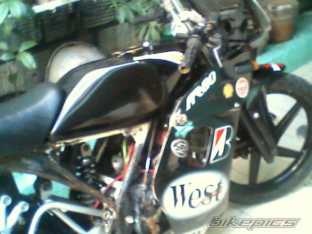 Photo 1615696