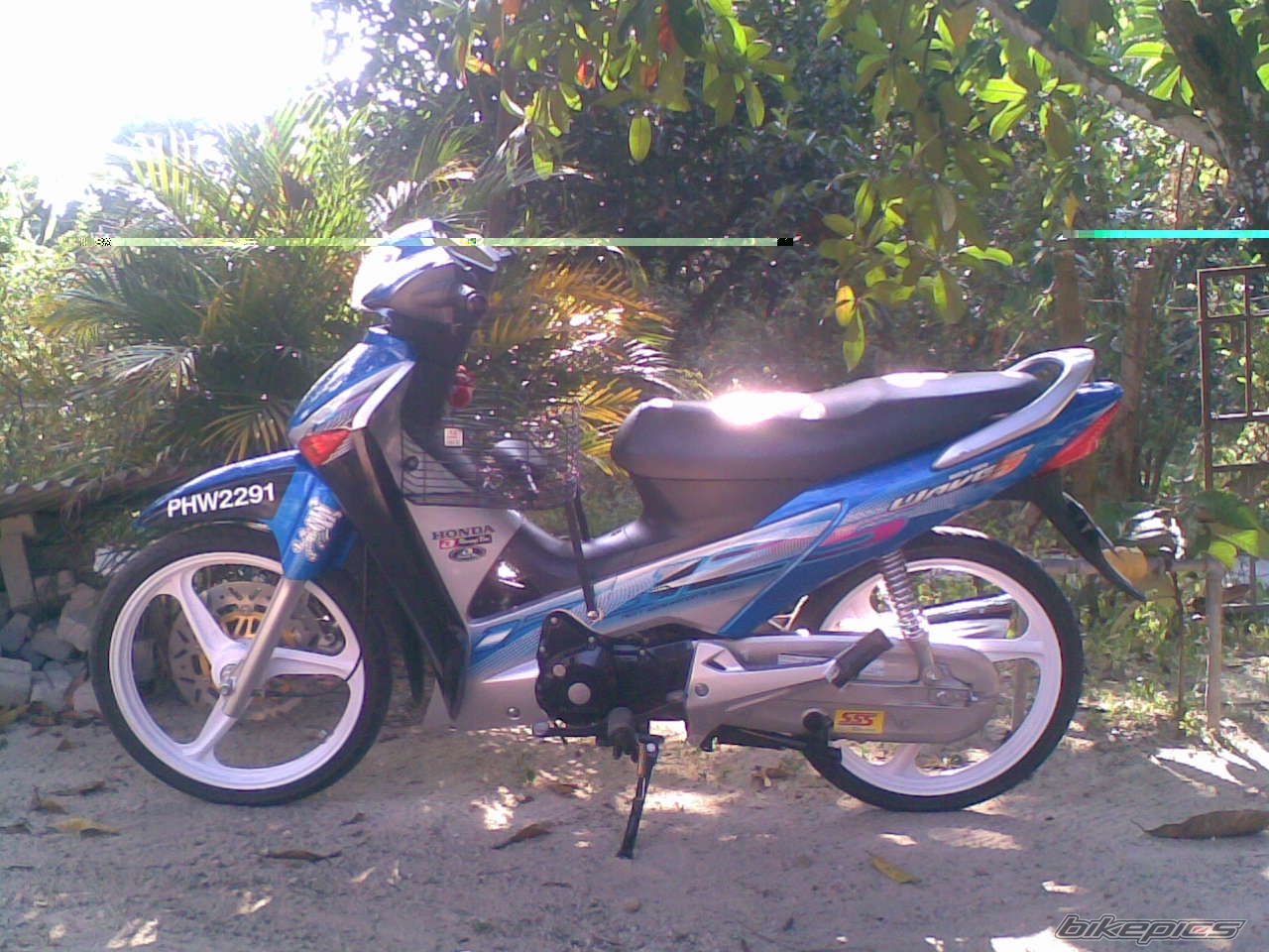 Photo 1615794