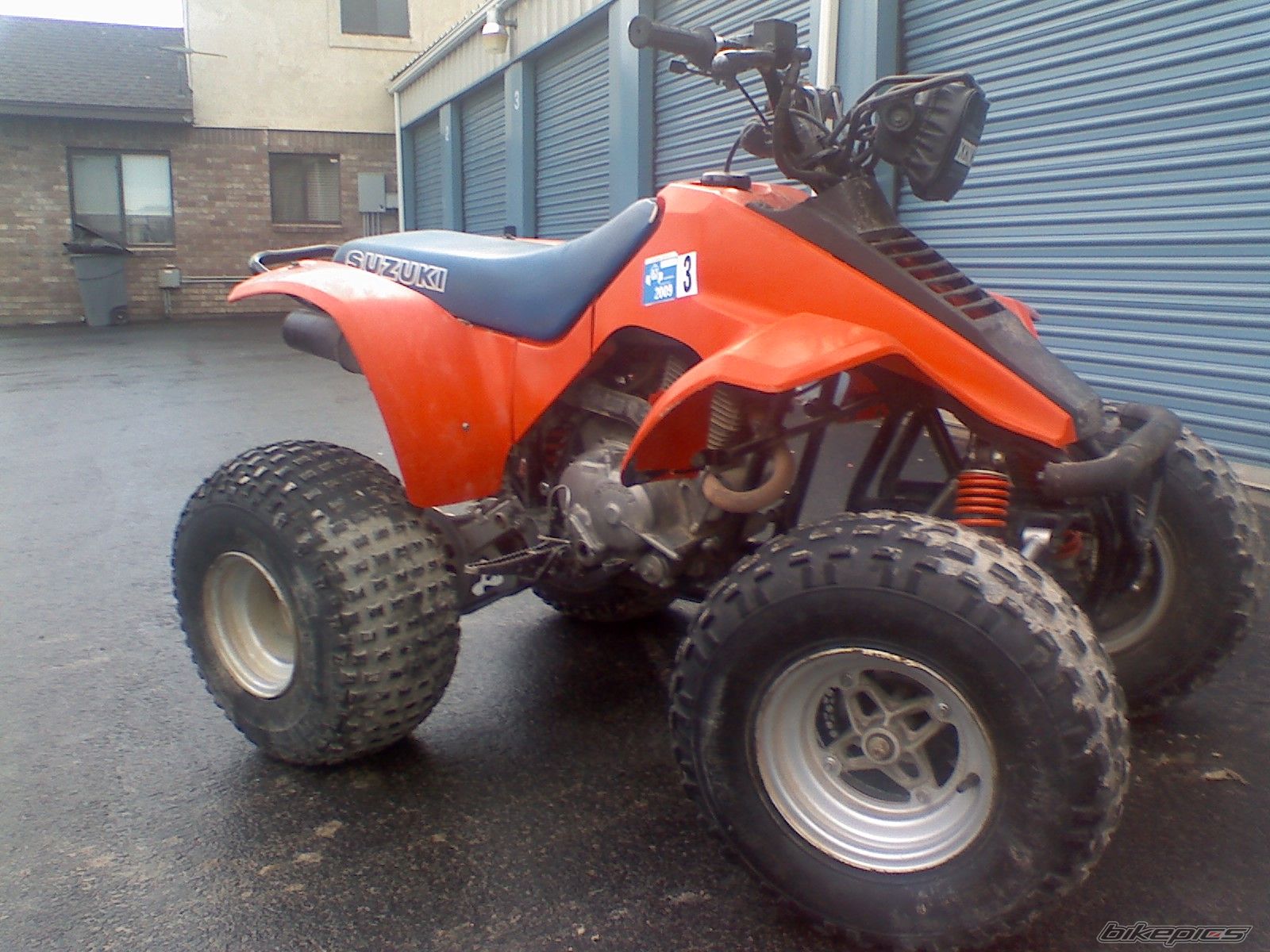 Photo 1615858
