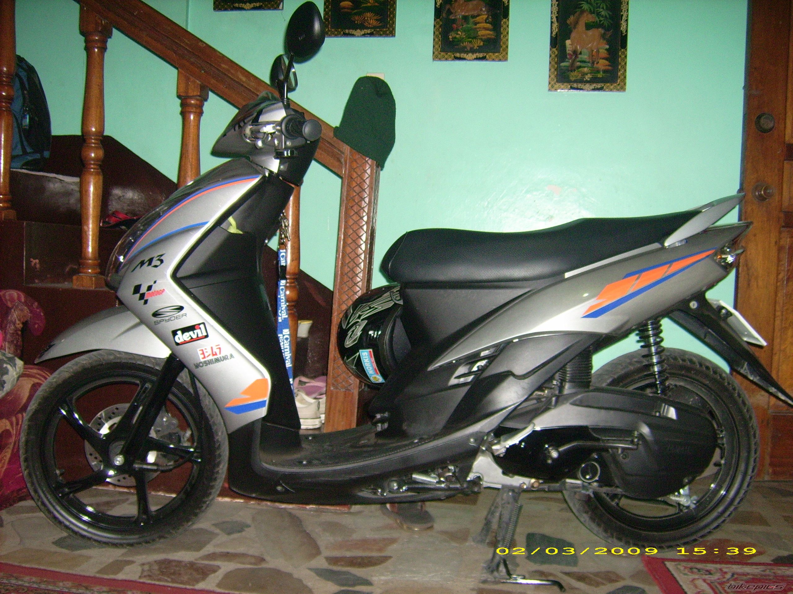 Photo 1615865