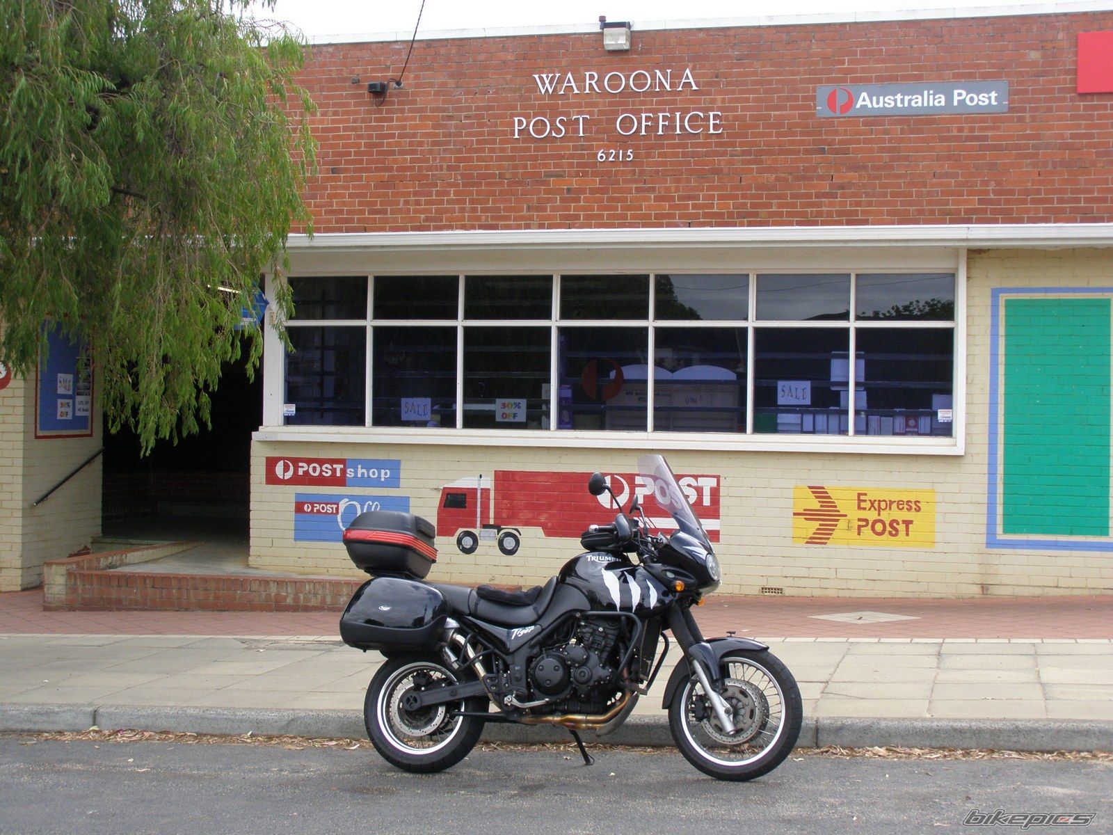Photo 1615874