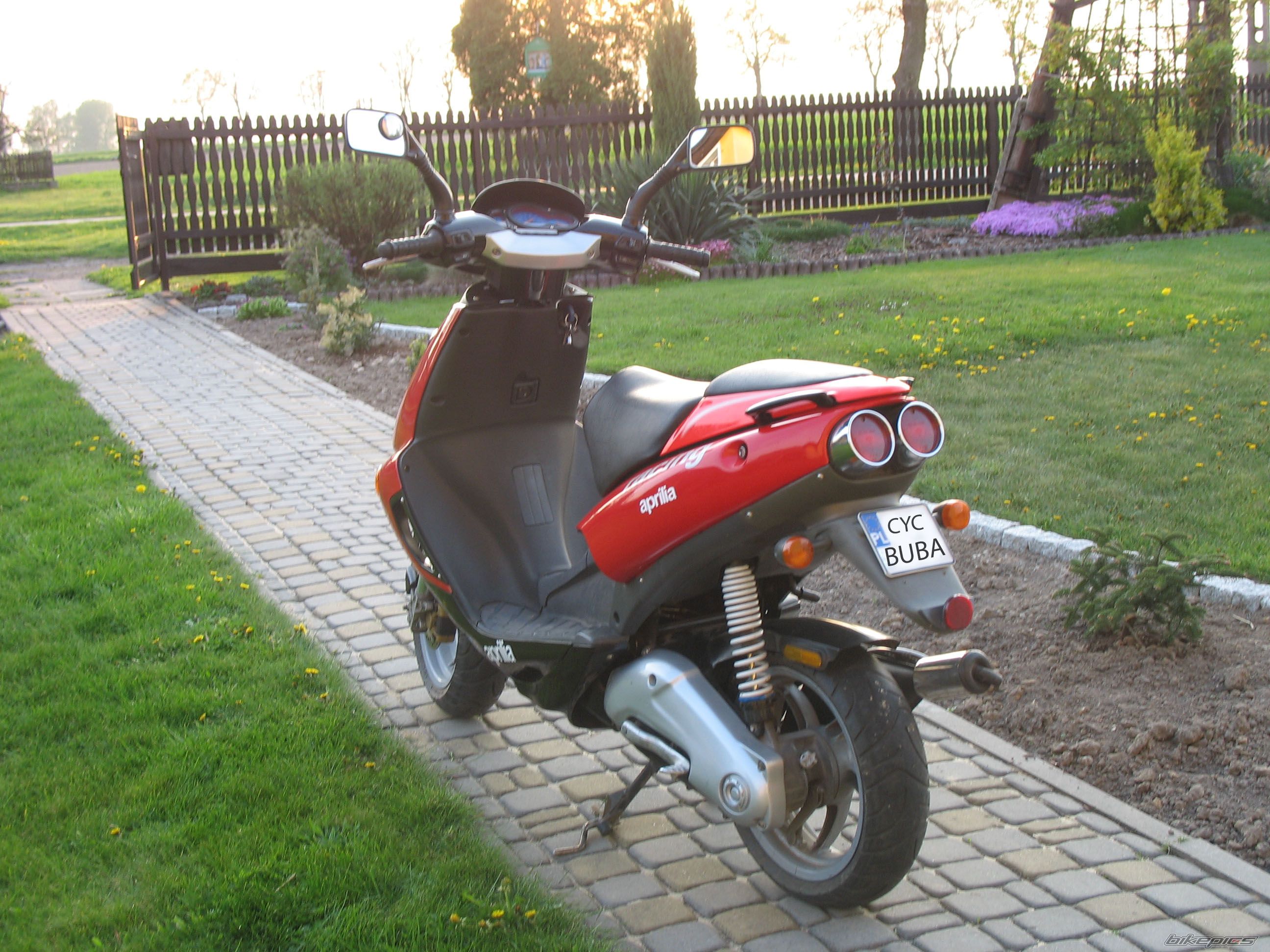 Photo 1615950