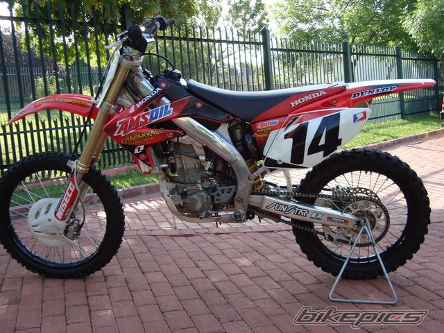 Photo 1615978