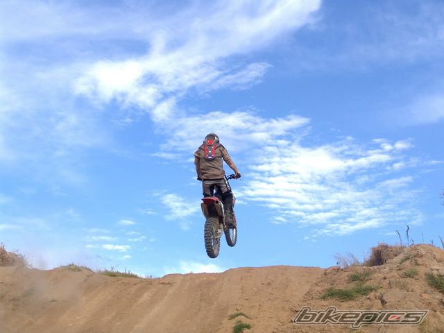 Photo 1615988