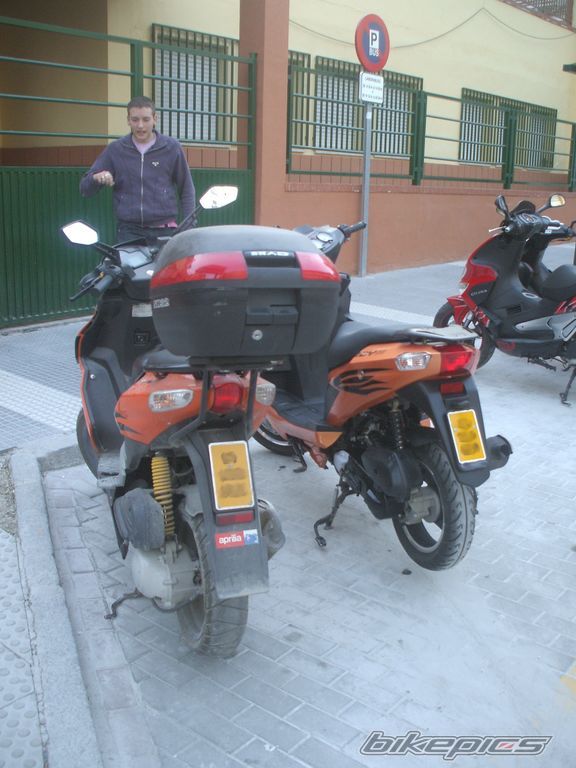 Photo 1616402