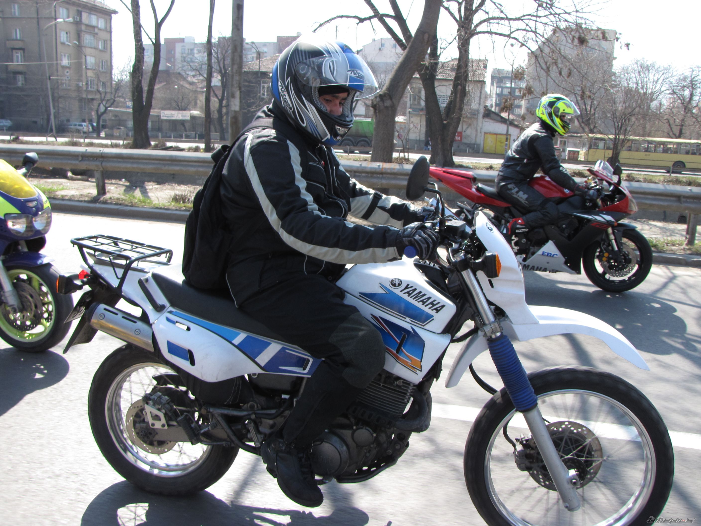 Photo 1616464