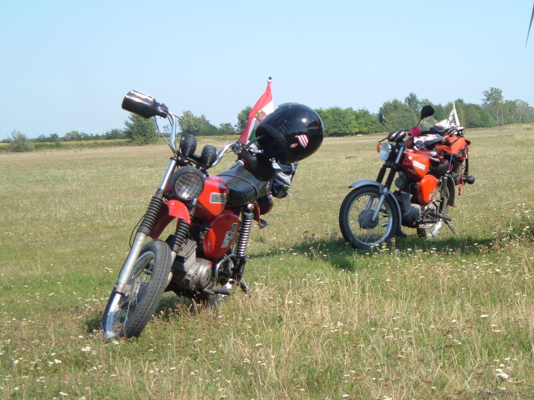 Photo 1616736