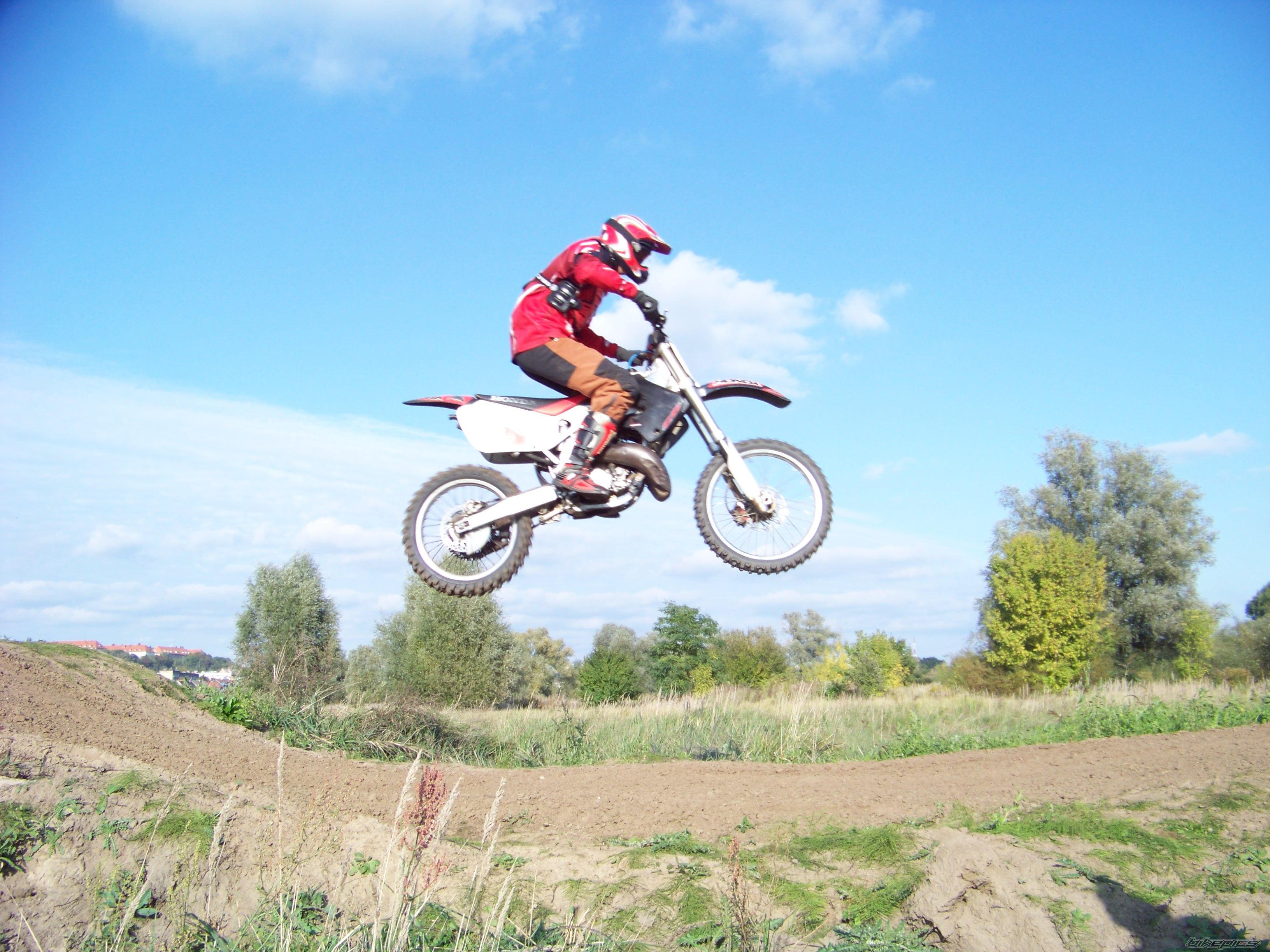Photo 1616853