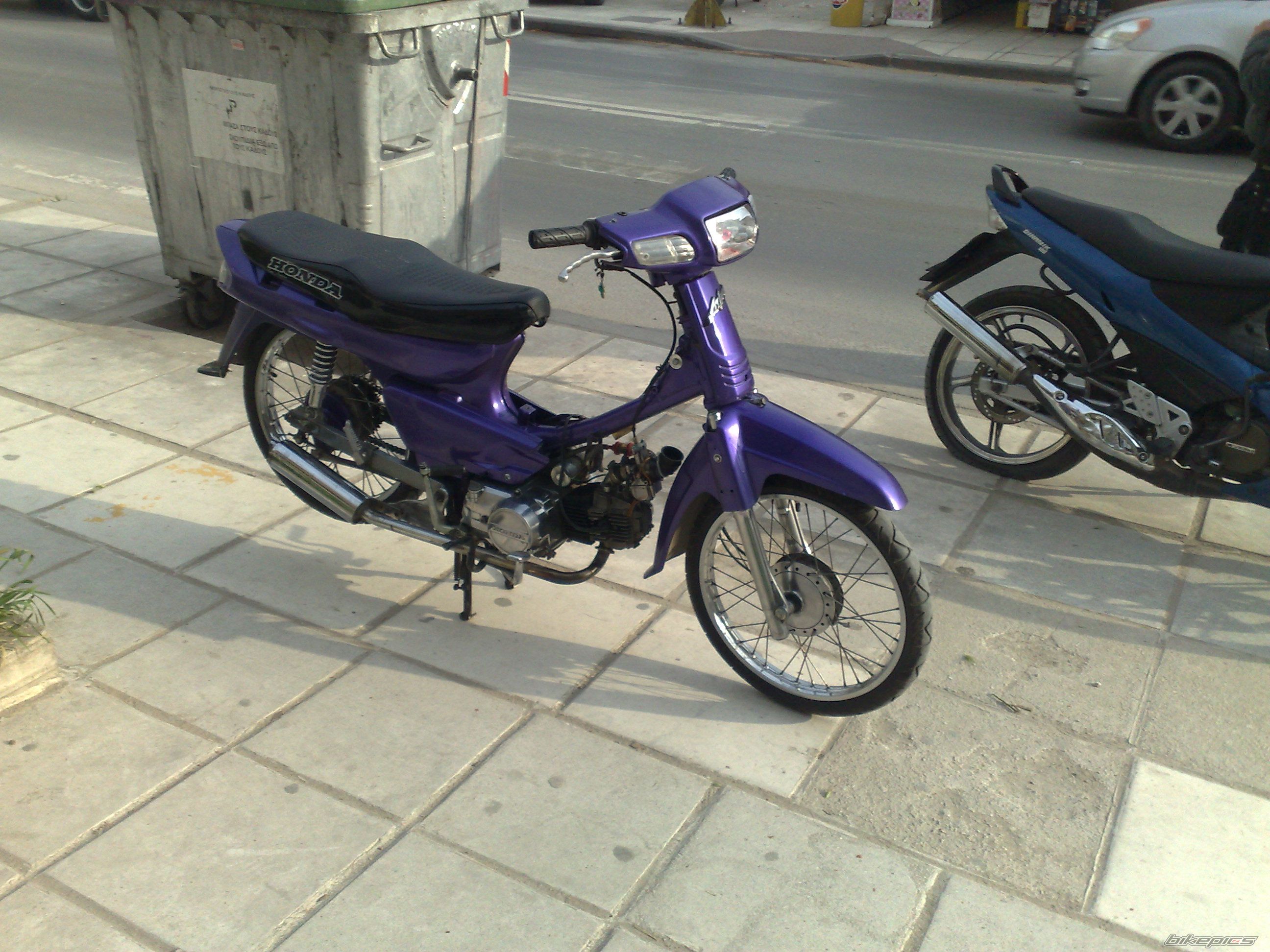 Photo 1616915