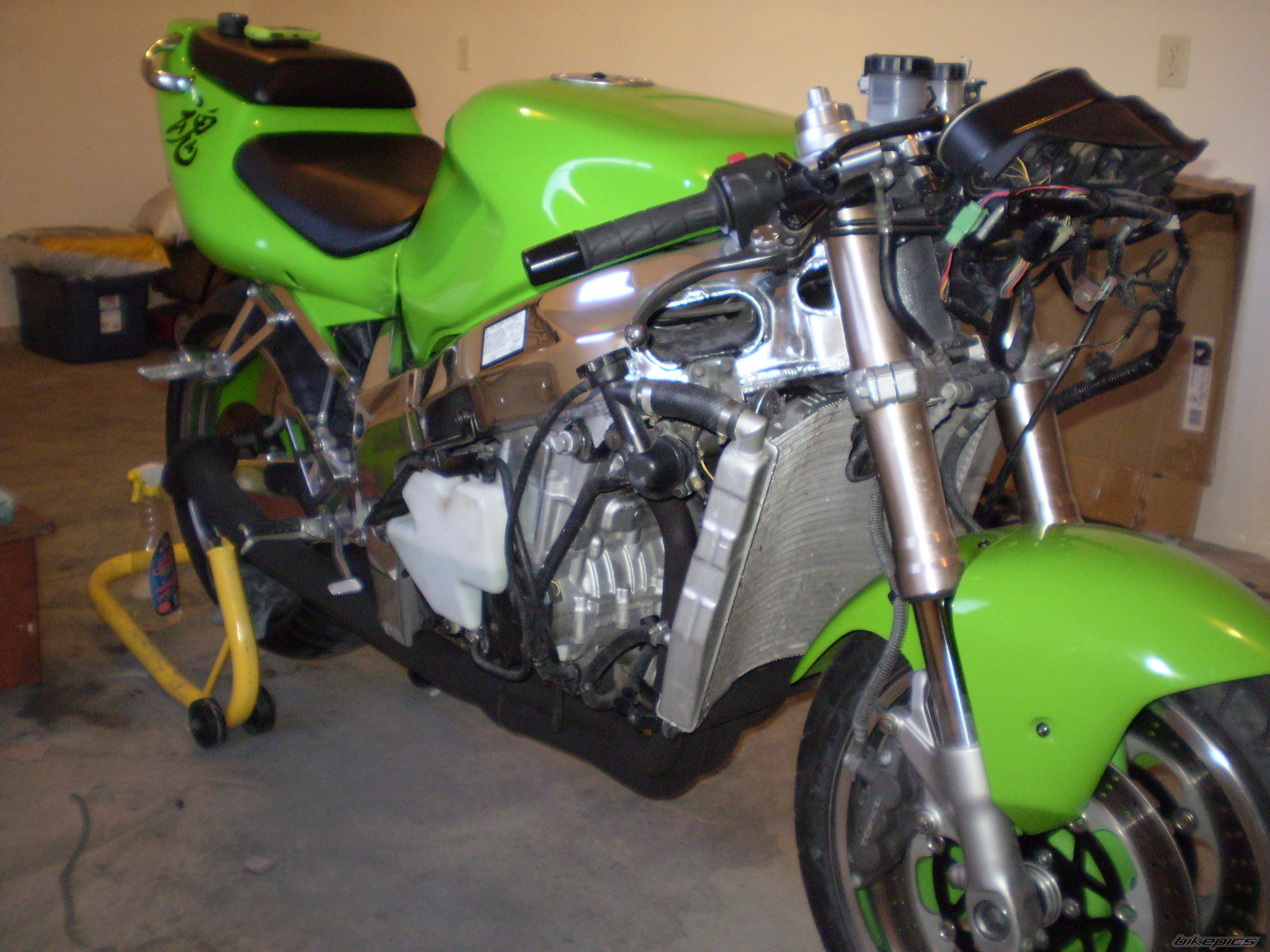 Photo 1616931