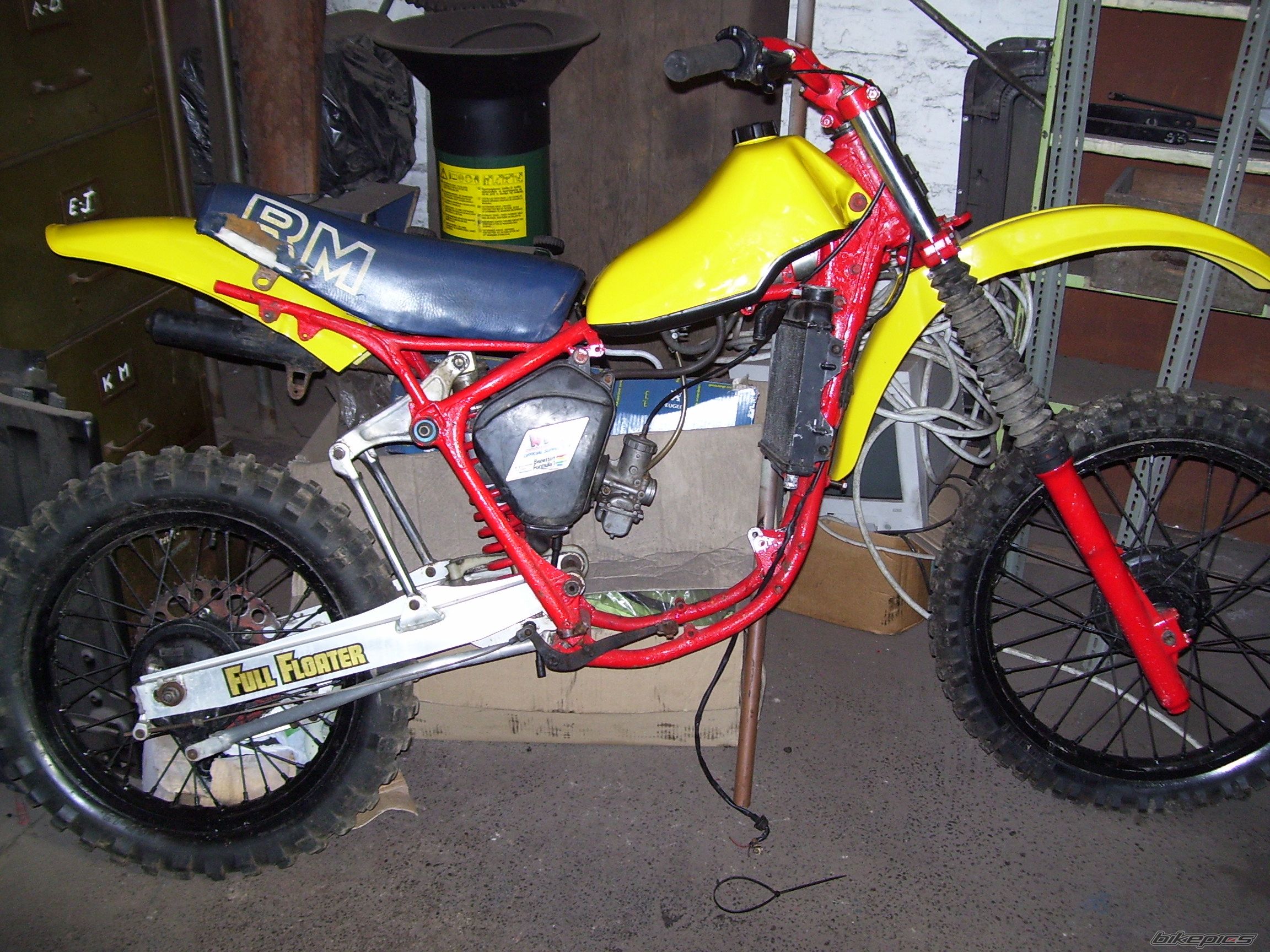 Photo 1616966