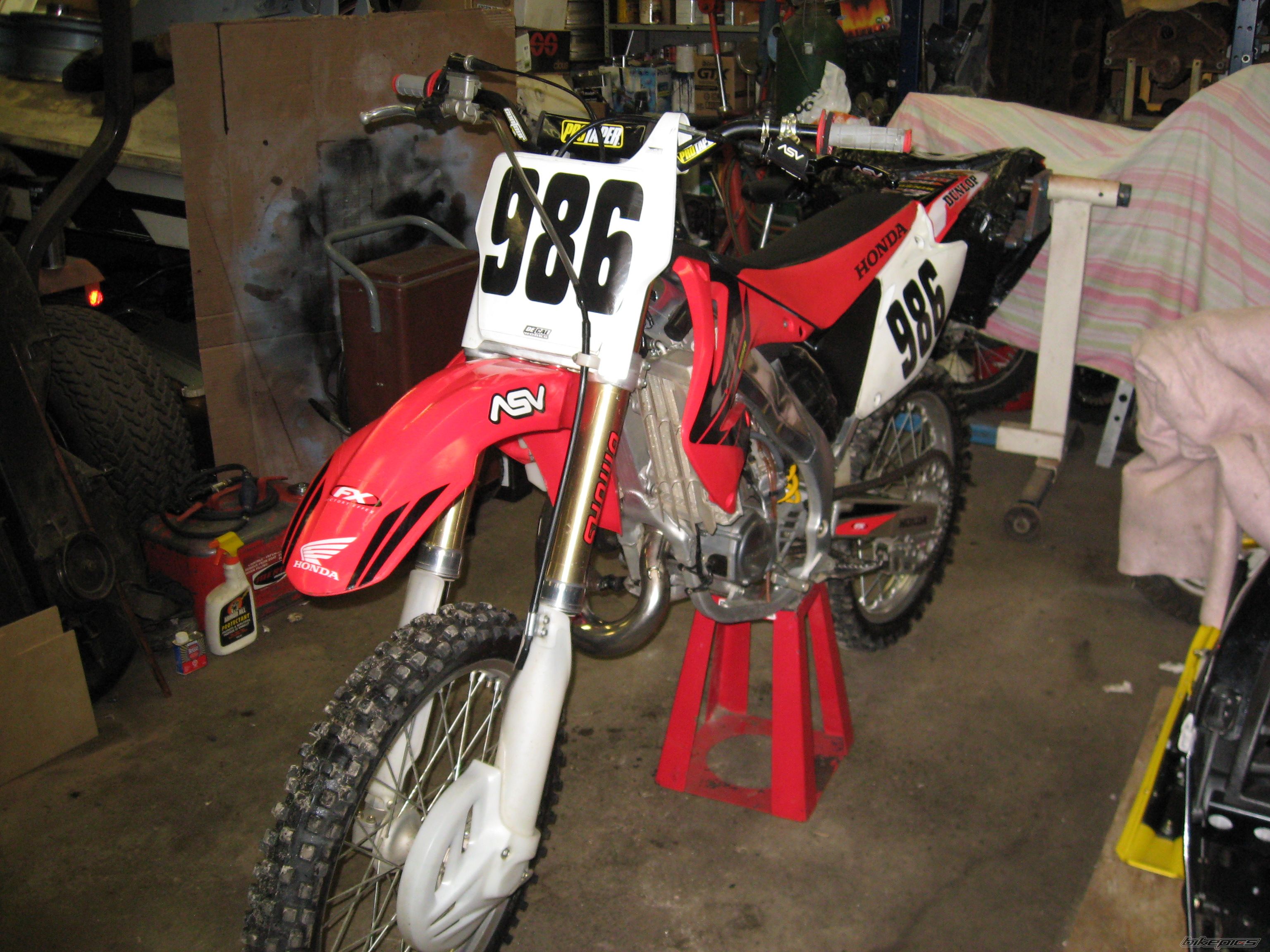 Photo 1616977