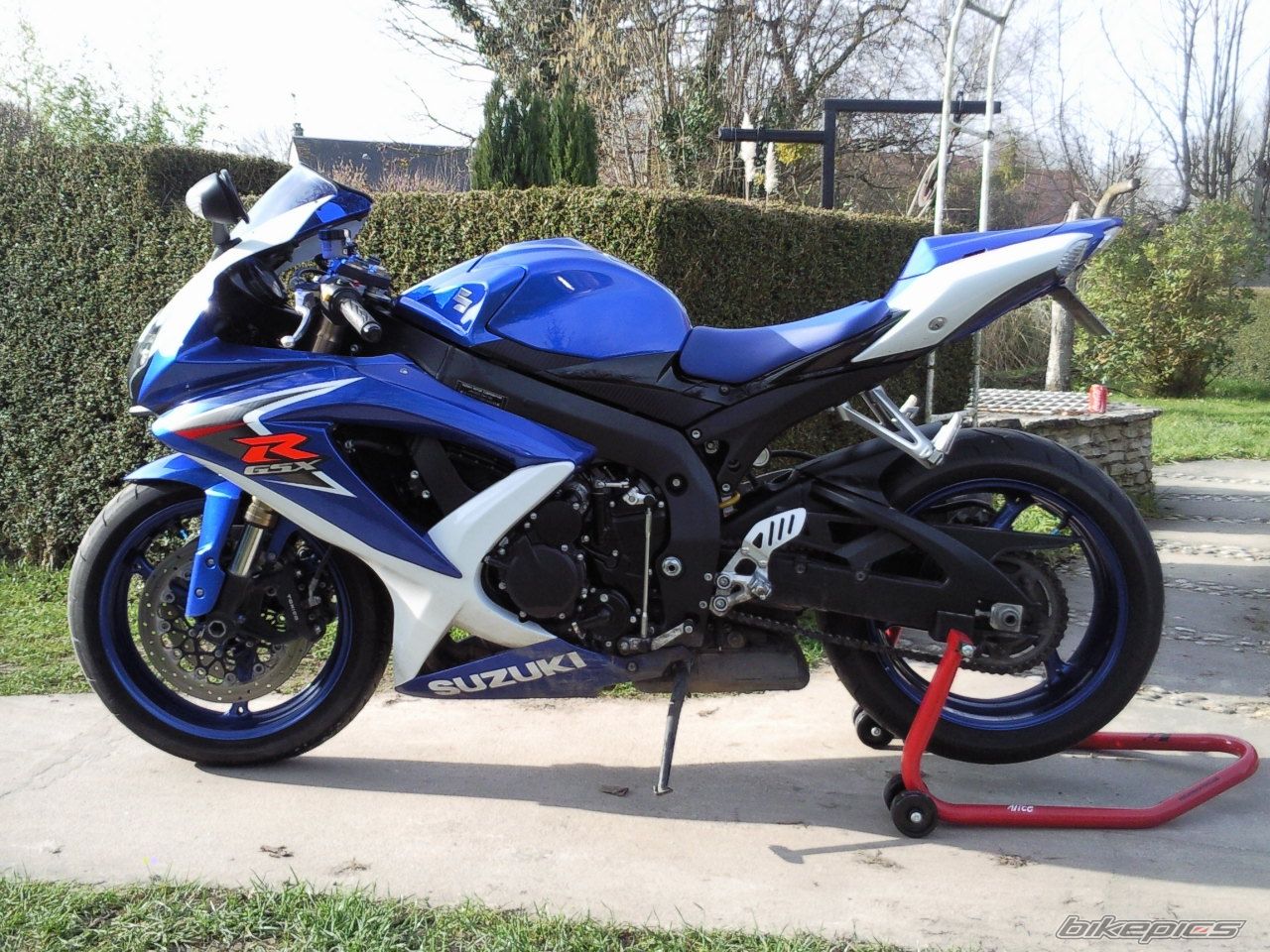 Photo 1617354