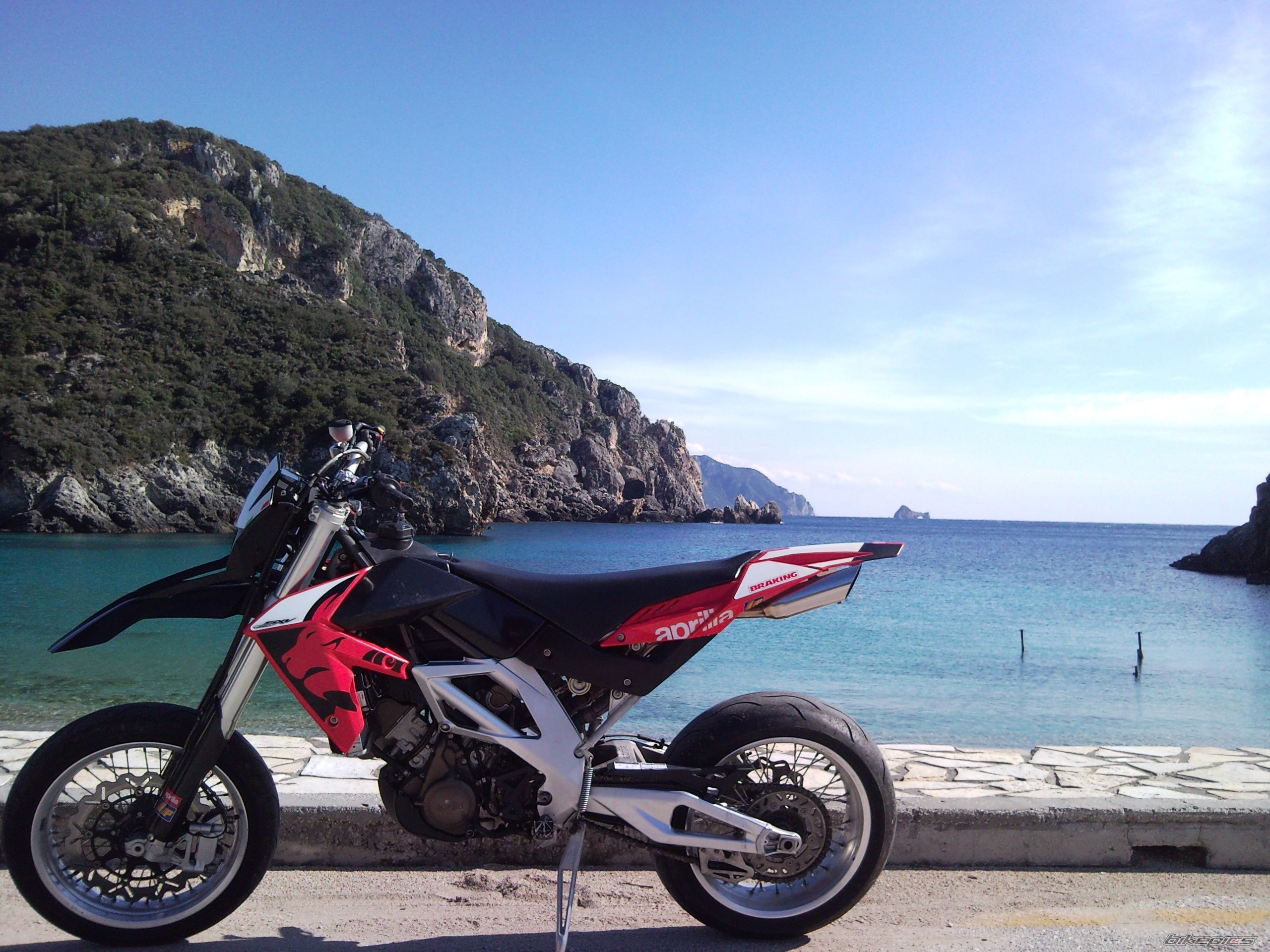 Photo 1617396