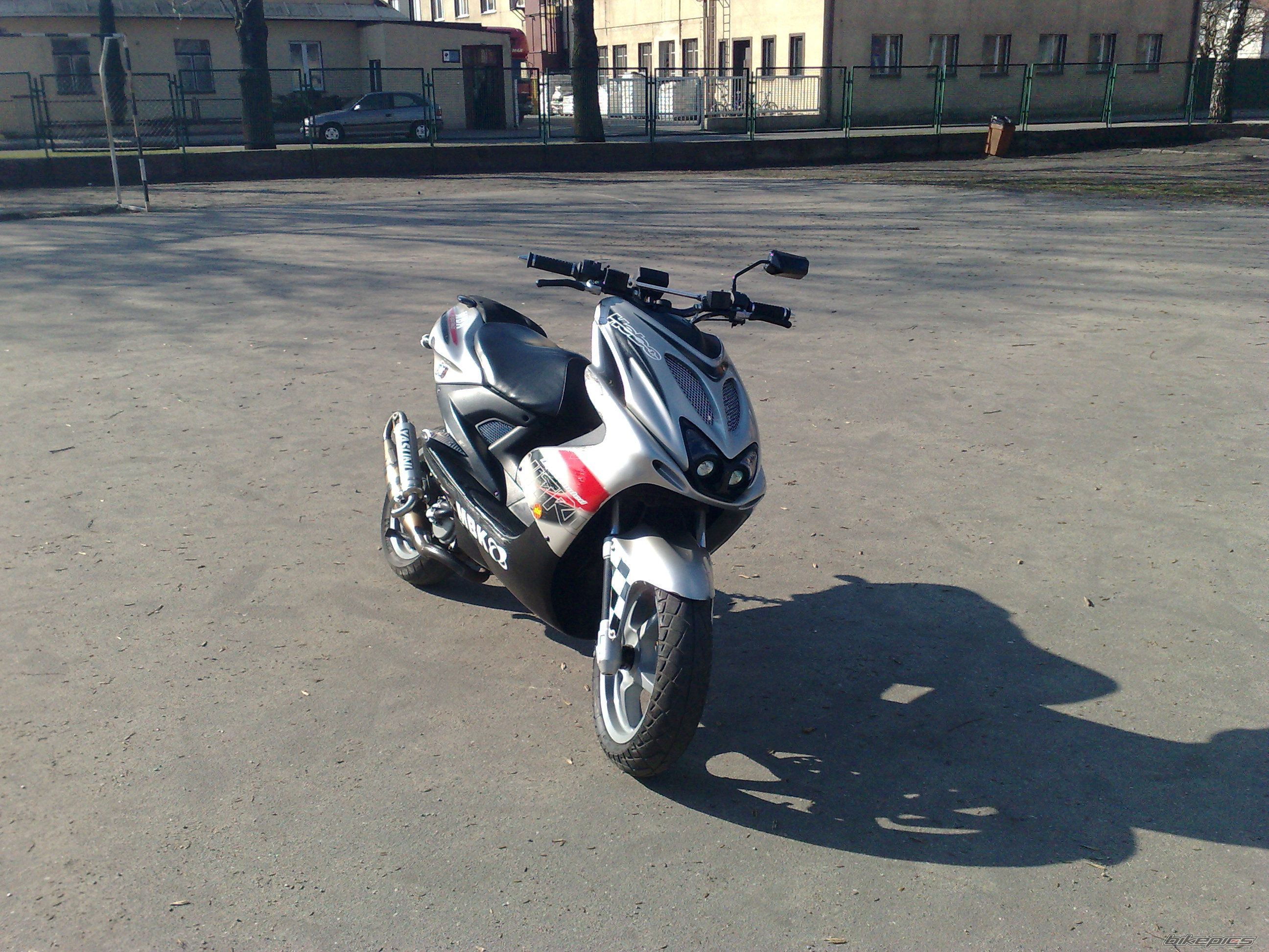 Photo 1617593