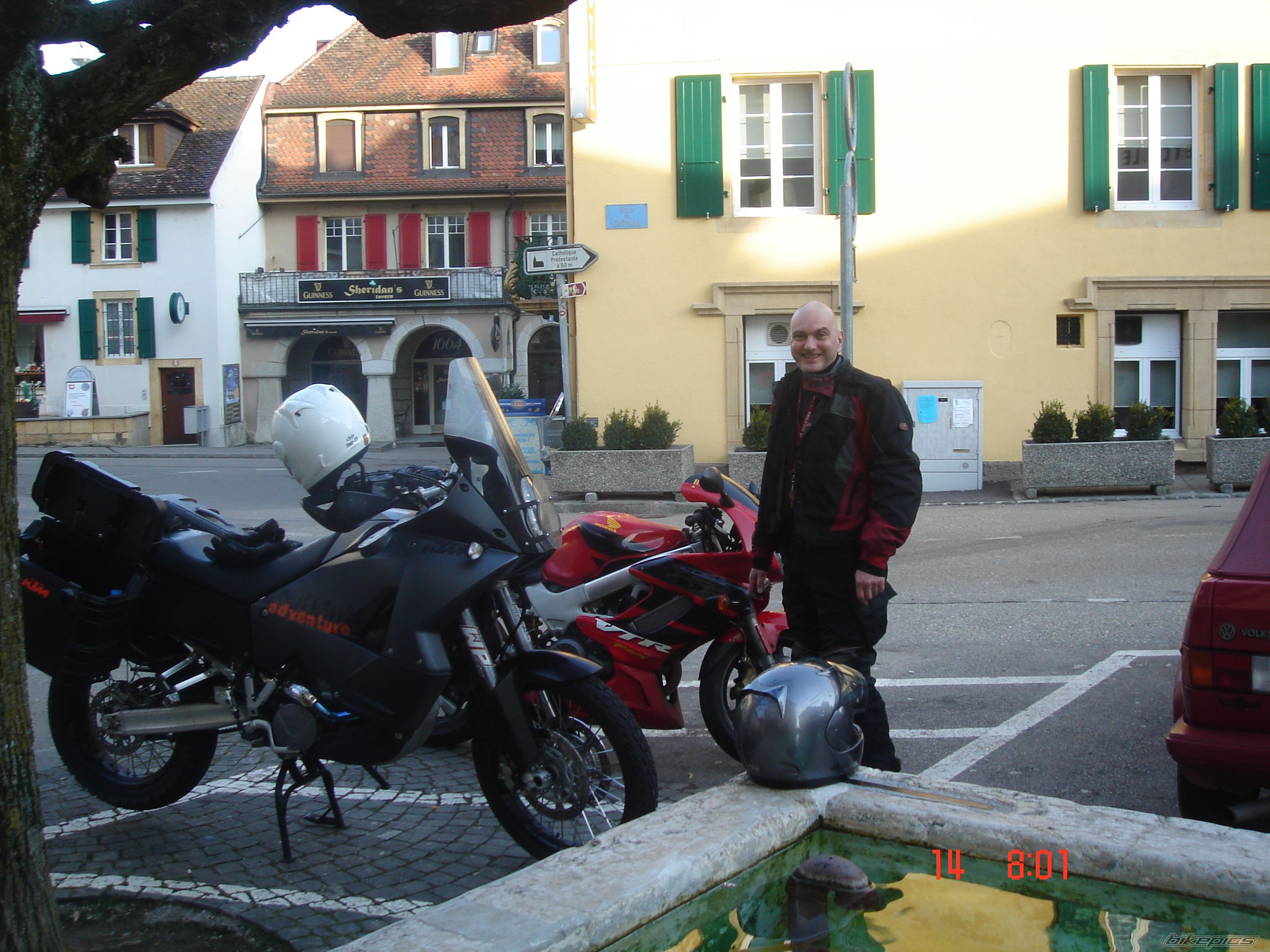 Photo 1617693