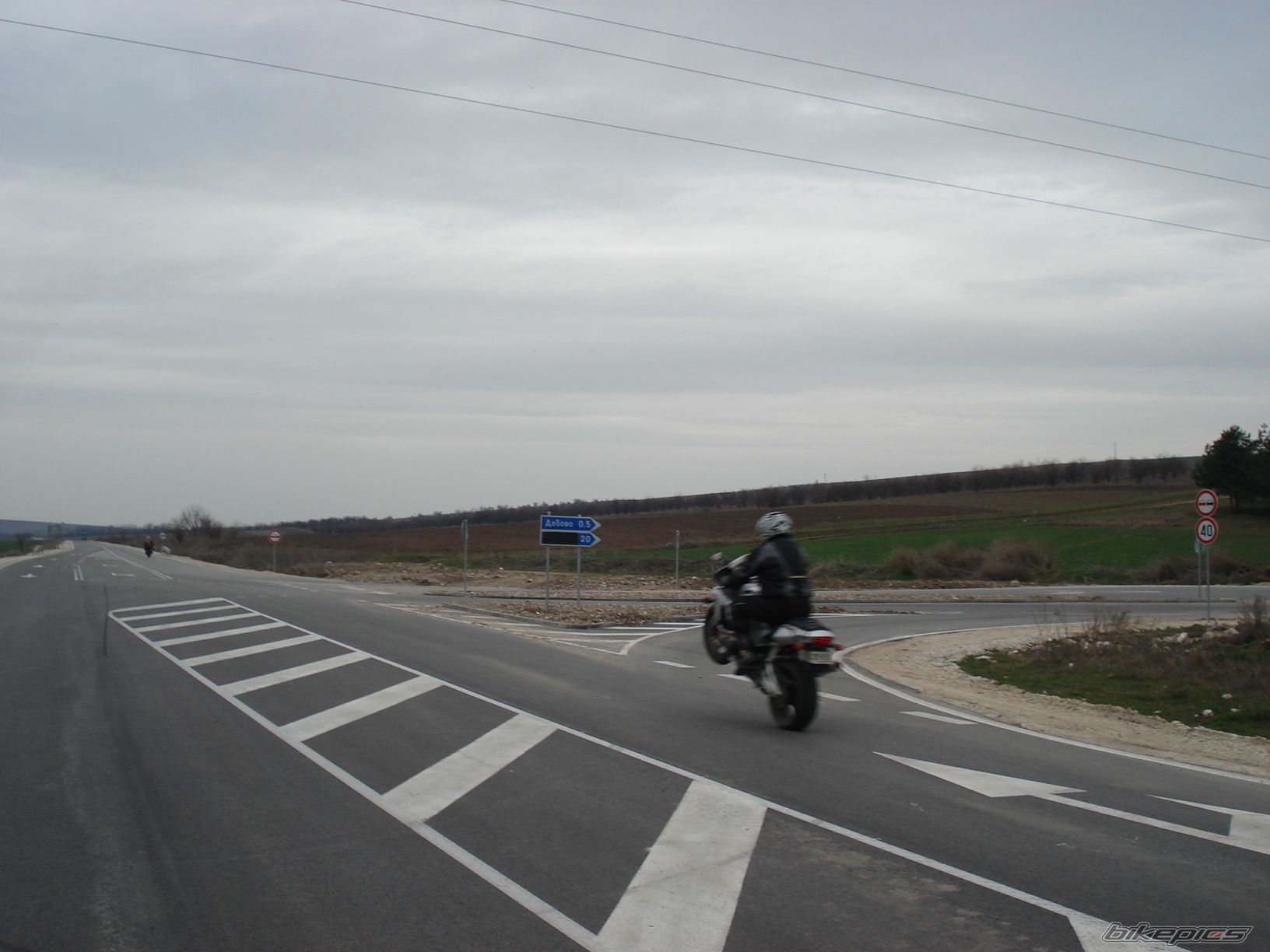Photo 1617698