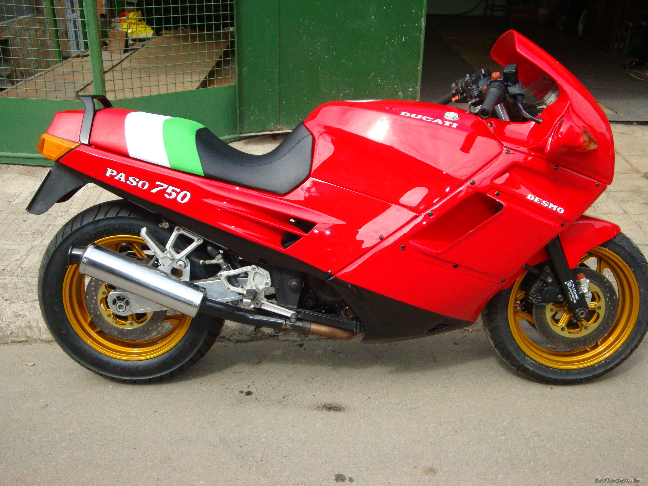 Photo 1617733
