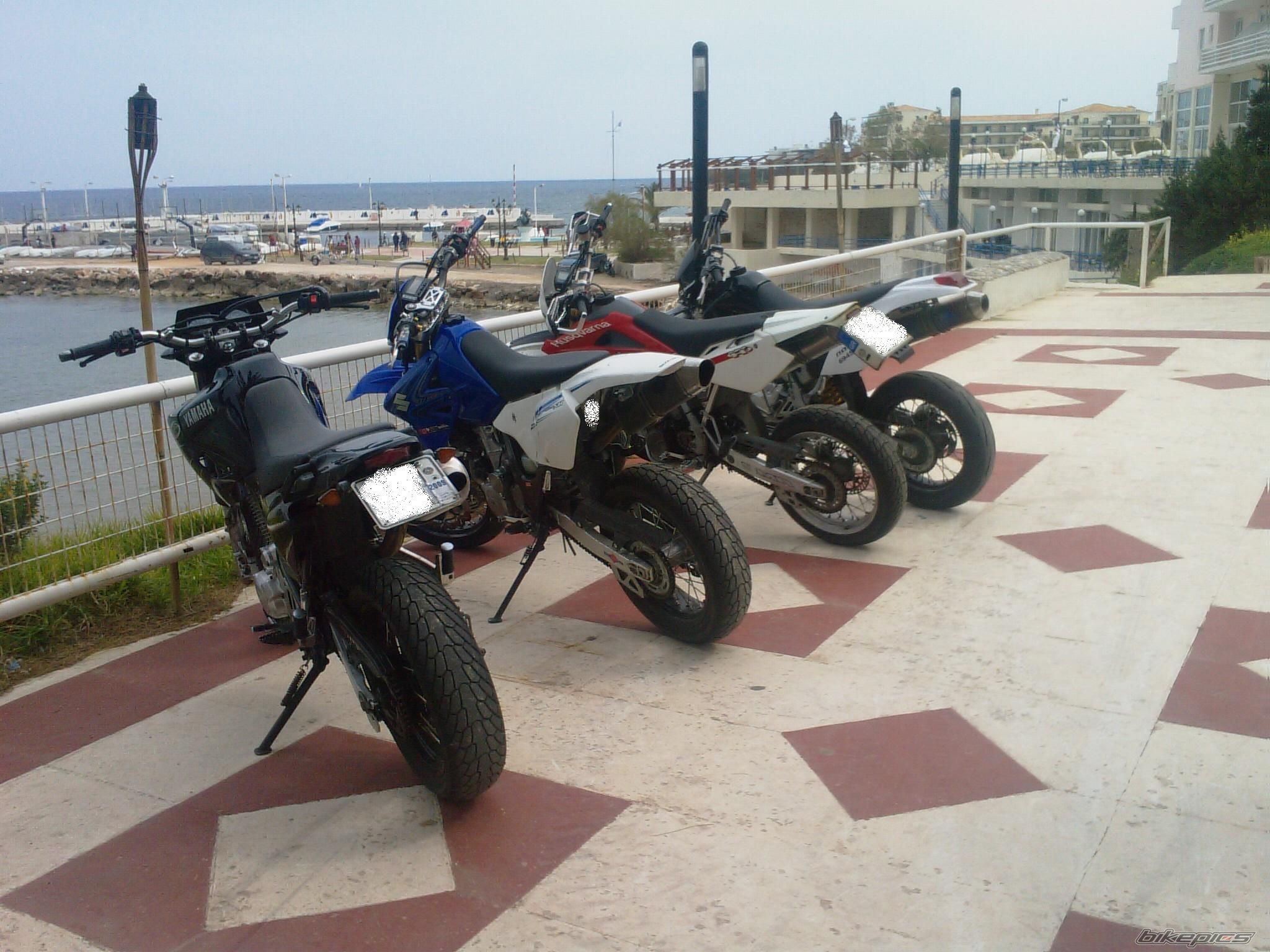 Photo 1617865