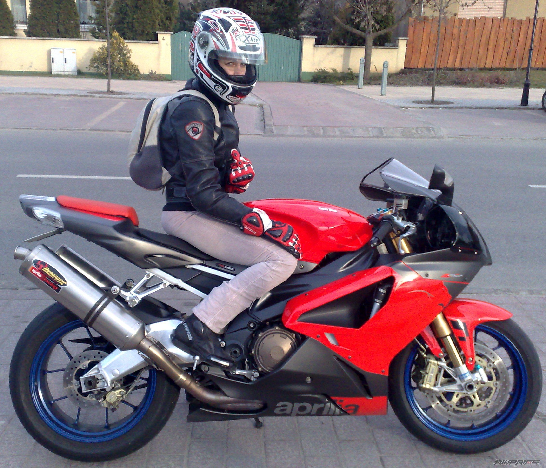 Photo 1617946