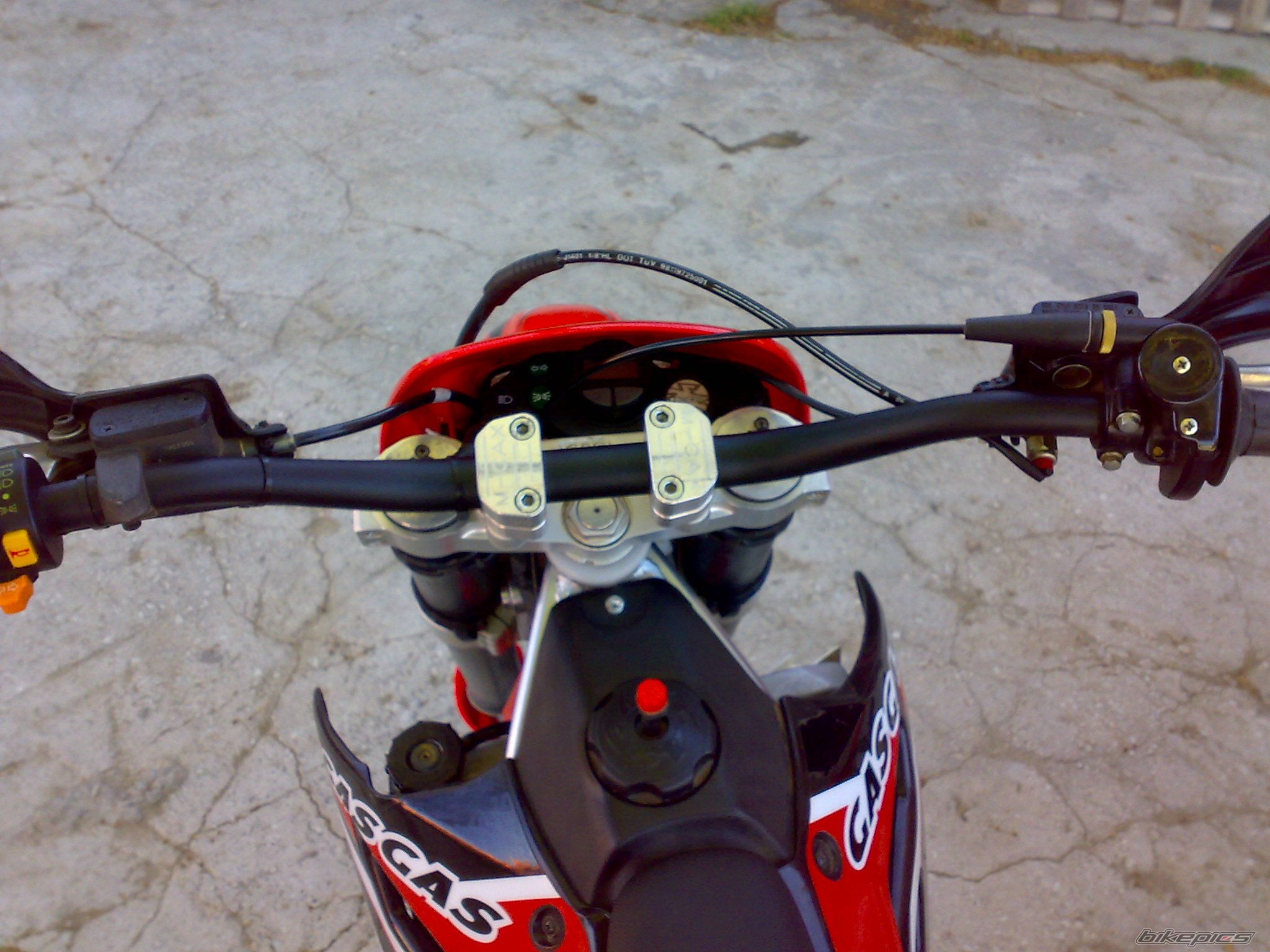 Photo 1618292