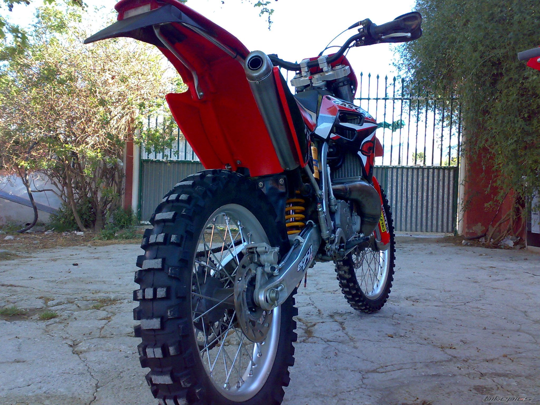 Photo 1618299