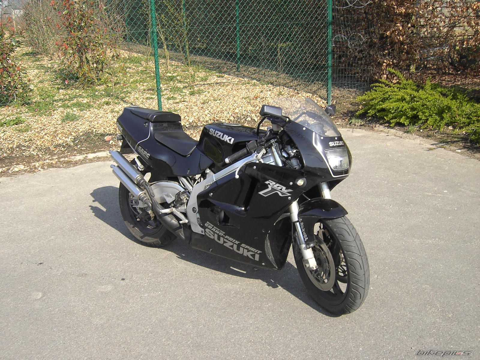 Photo 1618345