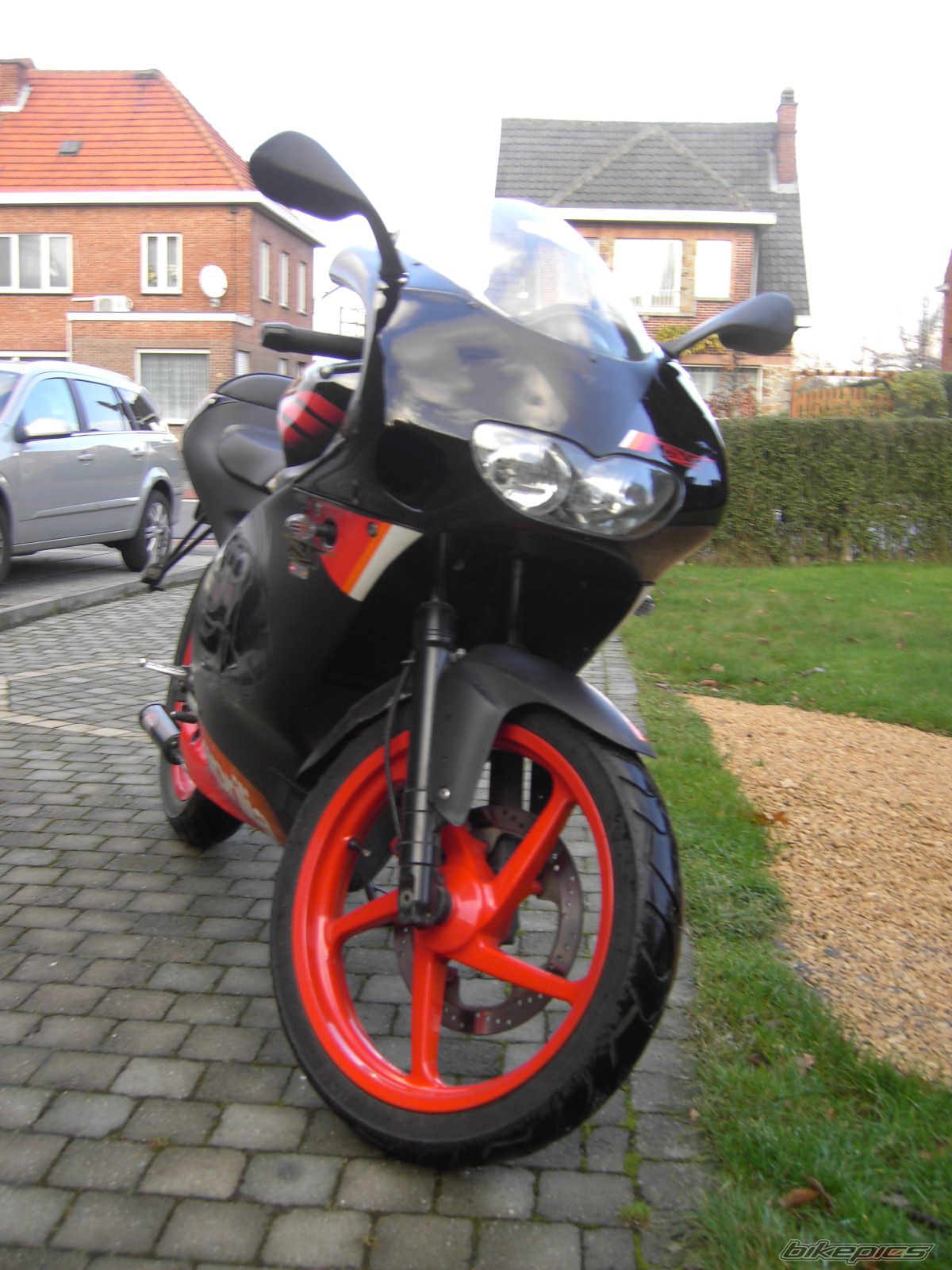 Photo 1618350