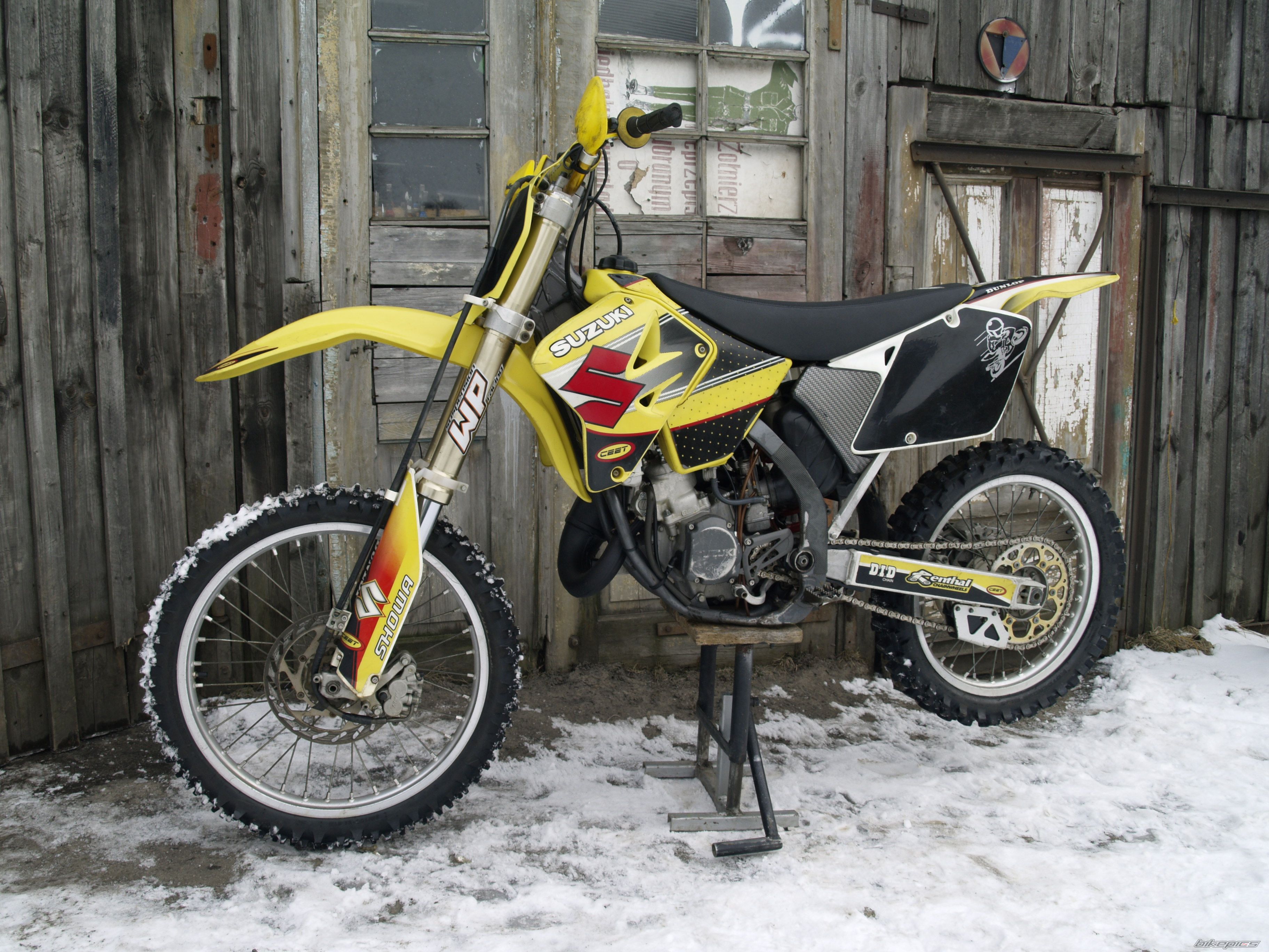 Photo 1618493