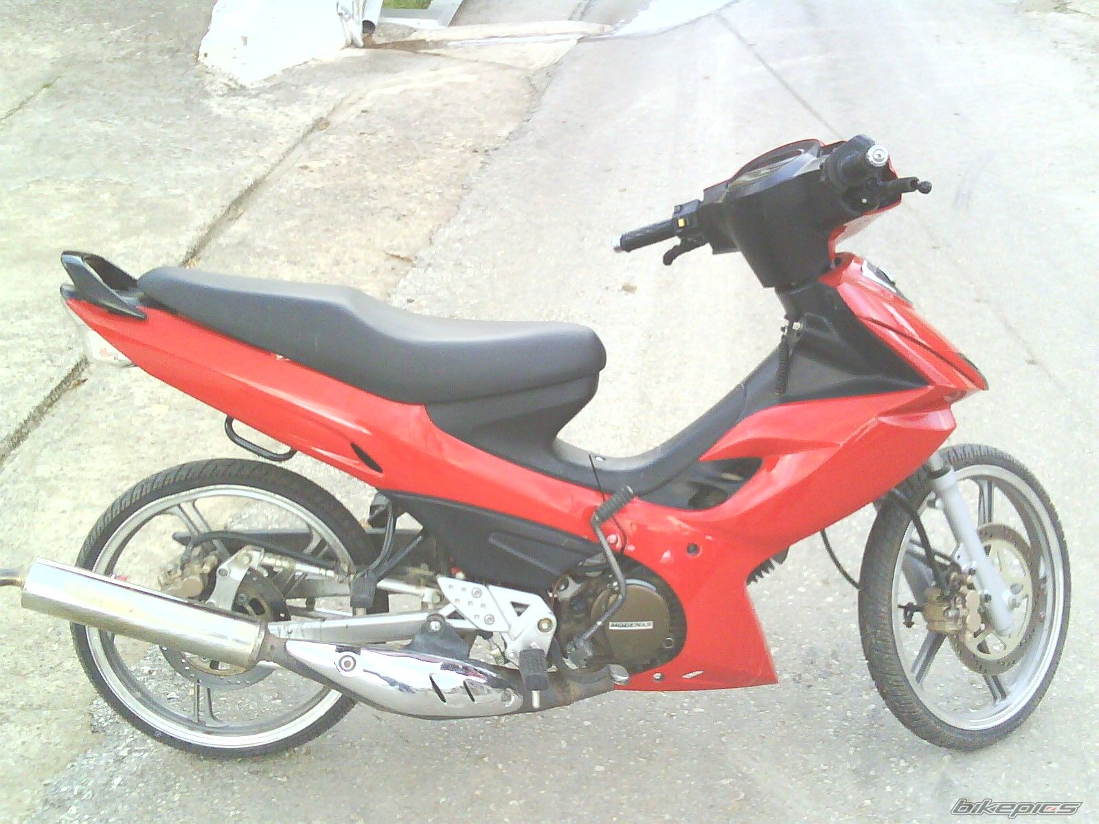 Photo 1618521