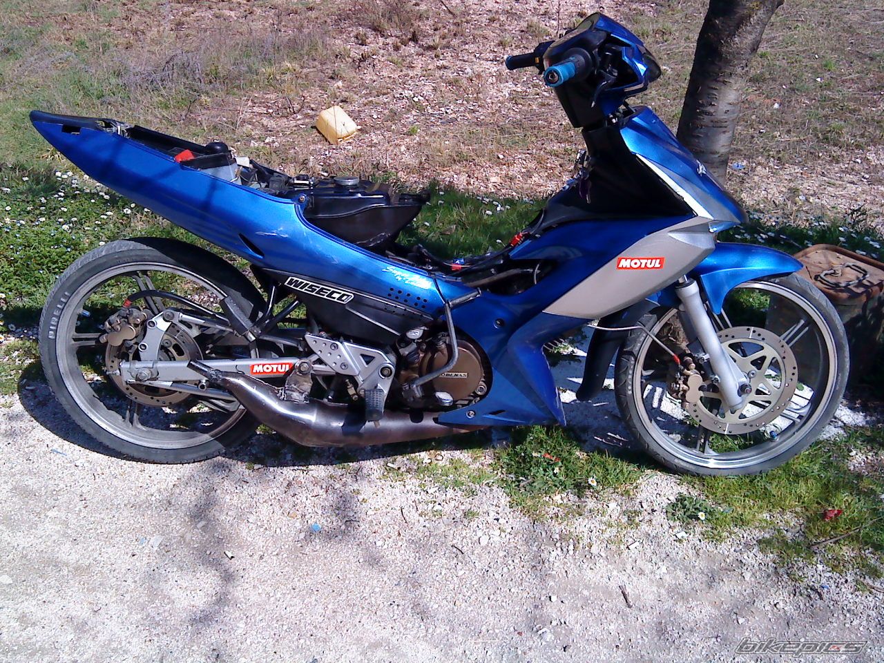 Photo 1618728