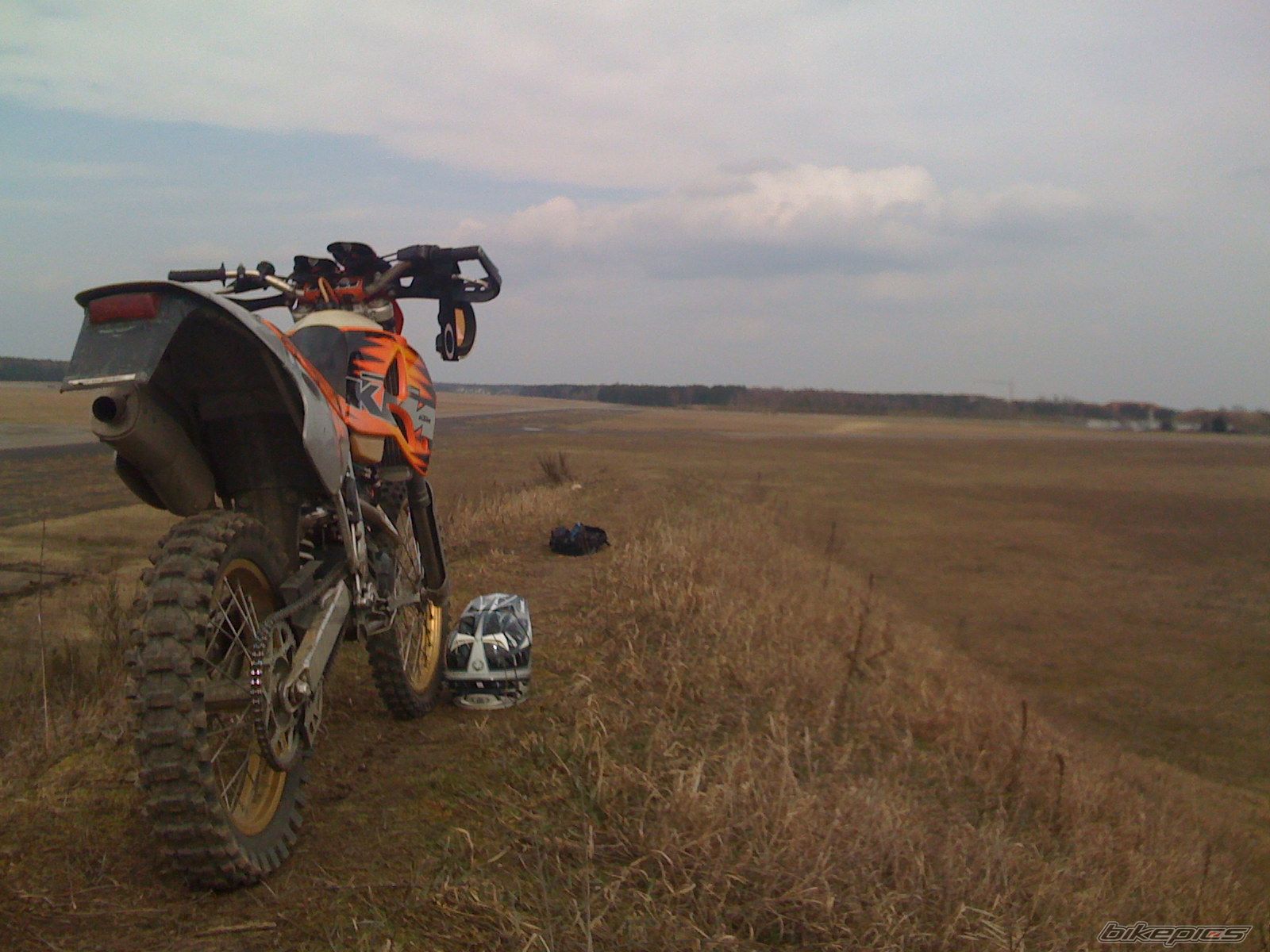 Photo 1618845