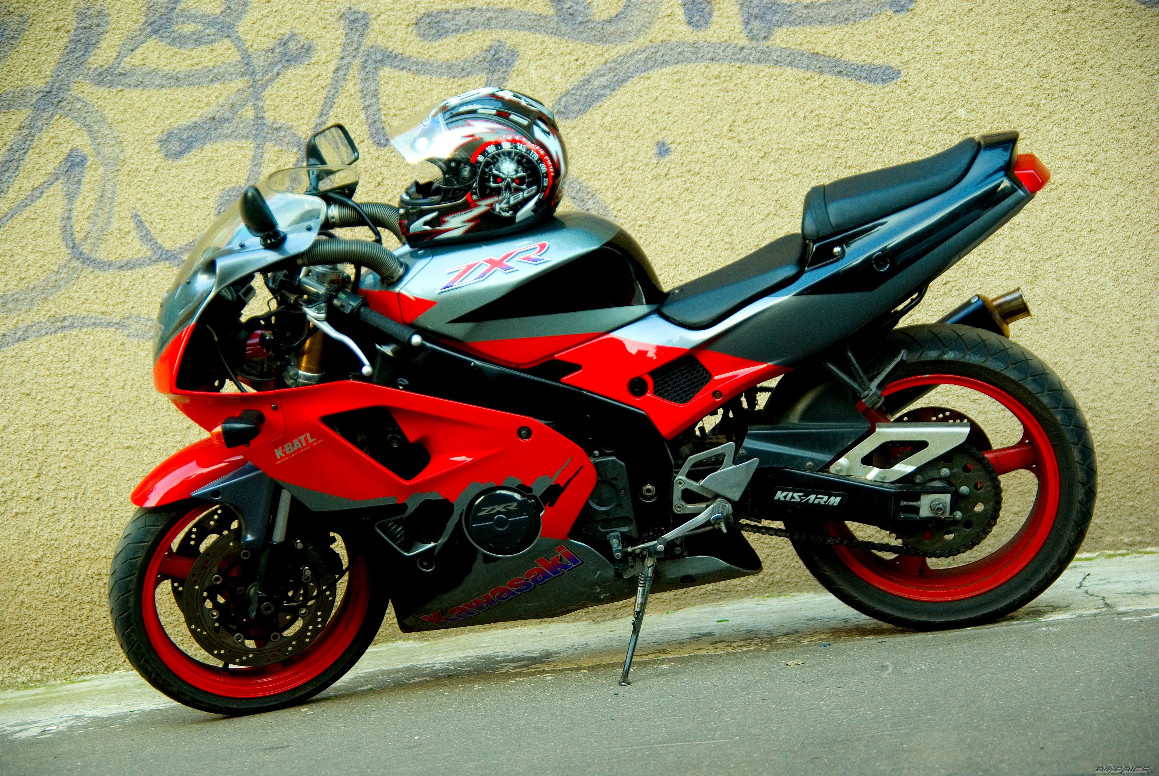 Bike Photo 1618889