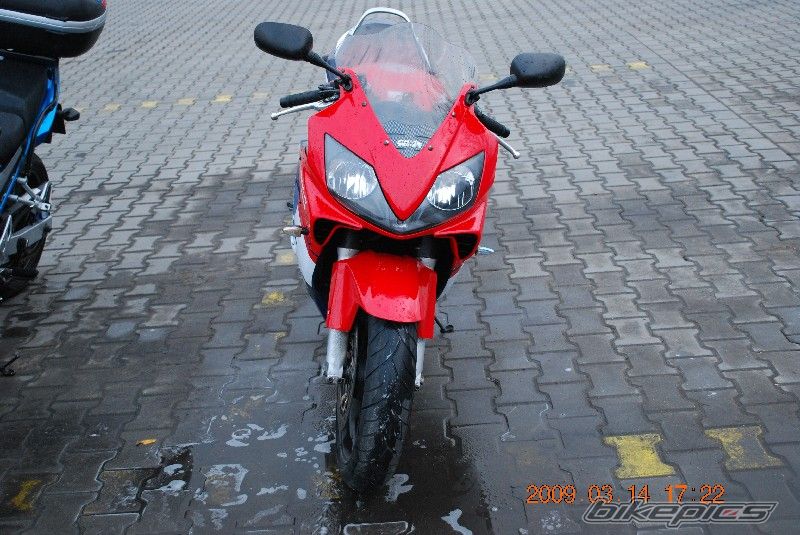 Photo 1619183