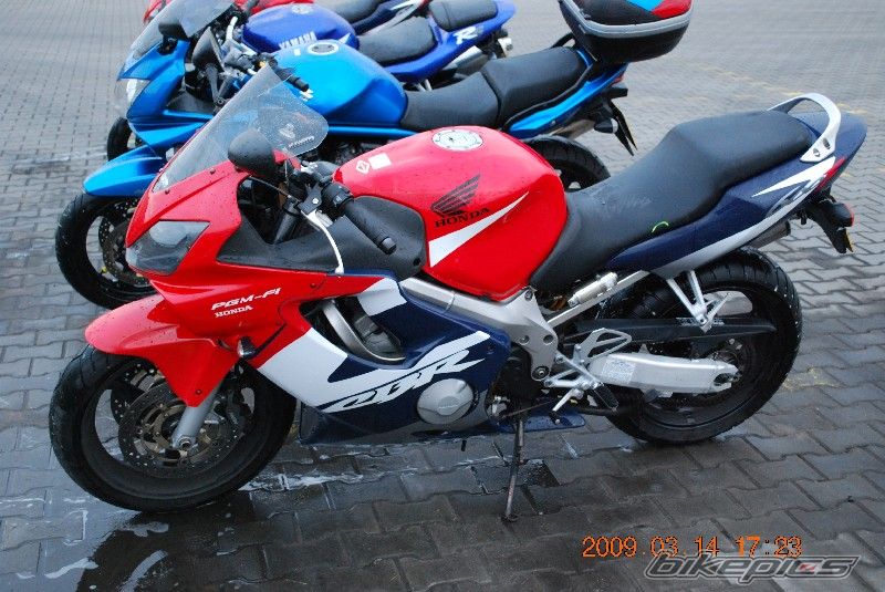 Photo 1619185