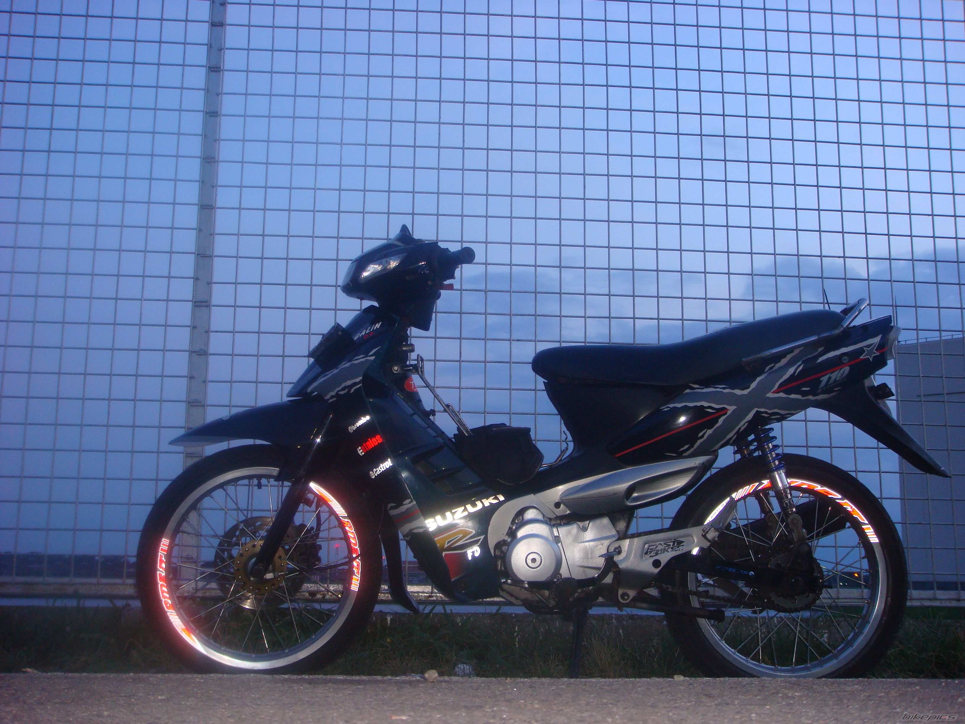 Photo 1619347