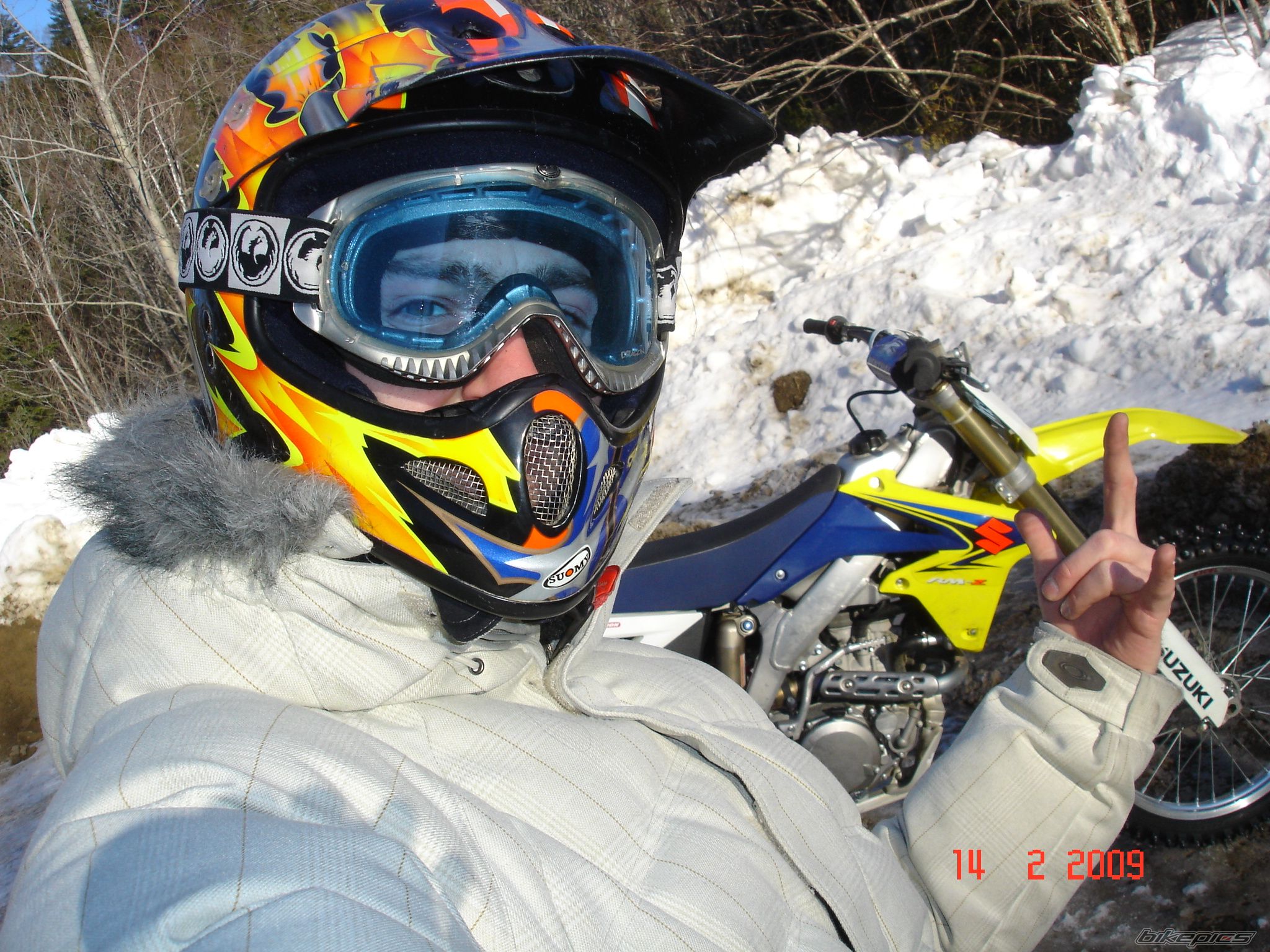 Photo 1619443