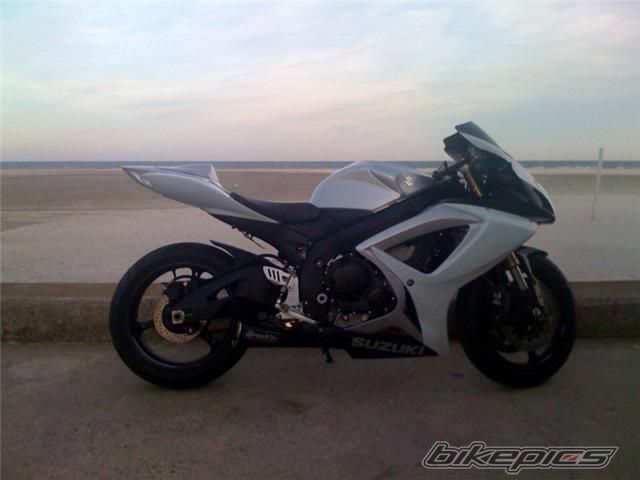 Photo 1619472