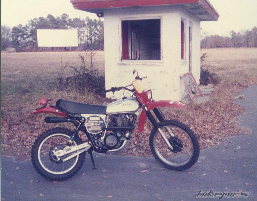 Photo 1619753