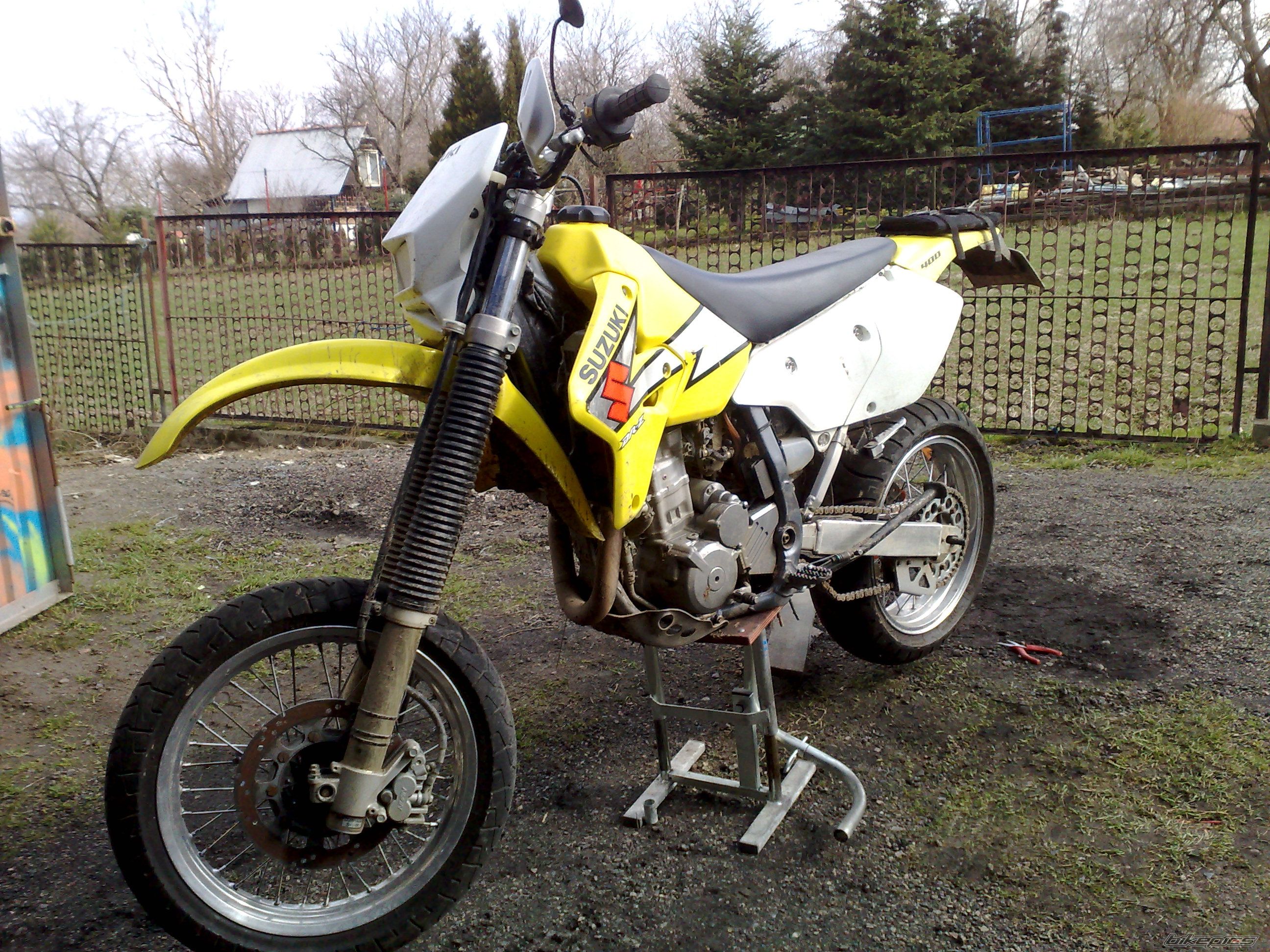 Photo 1619797